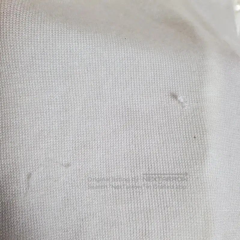 Burberry Burberry Summer White Embroidered Long Sleeve Knit Top. Size M / US 6-8 / IT 42-44 - 8 Thumbnail