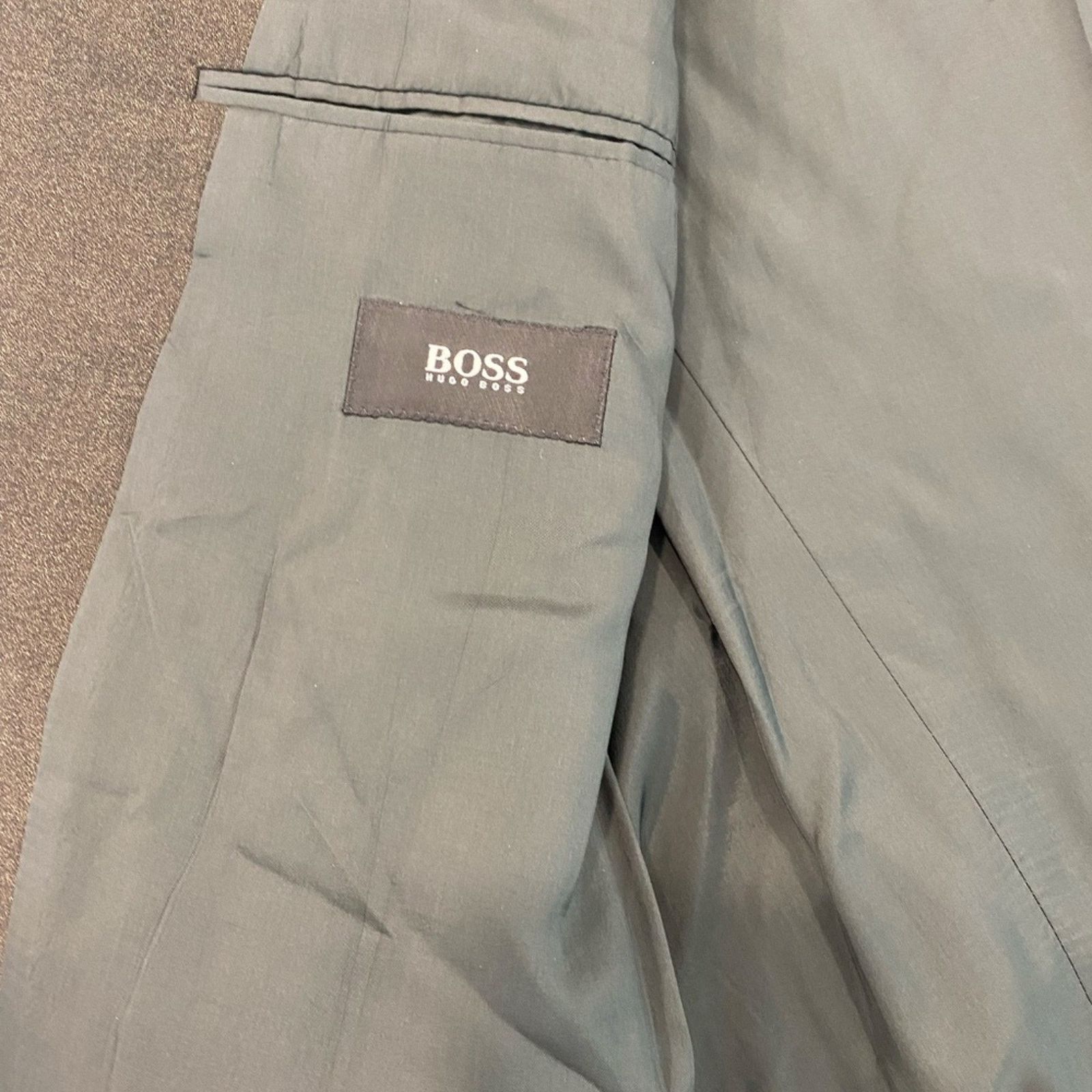 Hugo Boss Hugo Boss Three-Button Super 100 Virgin Wool Blazer - 42R Size 42R - 7 Thumbnail