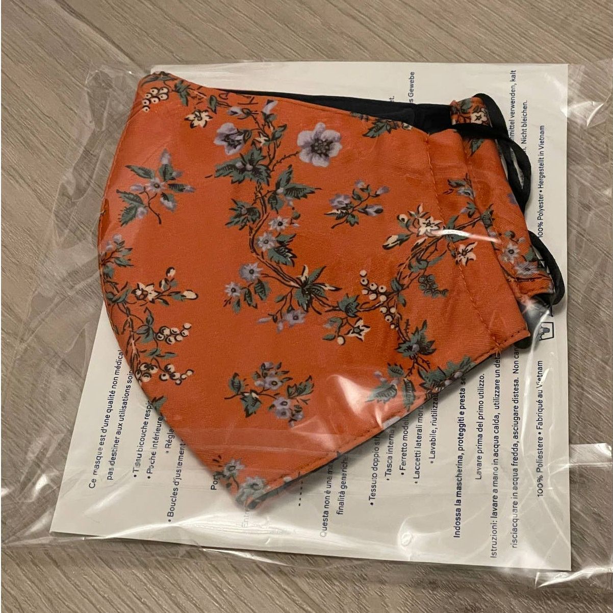 Tory Burch Tory Burch Printed Two Layer Adjustable Face Mask New Size ONE SIZE - 1 Thumbnail
