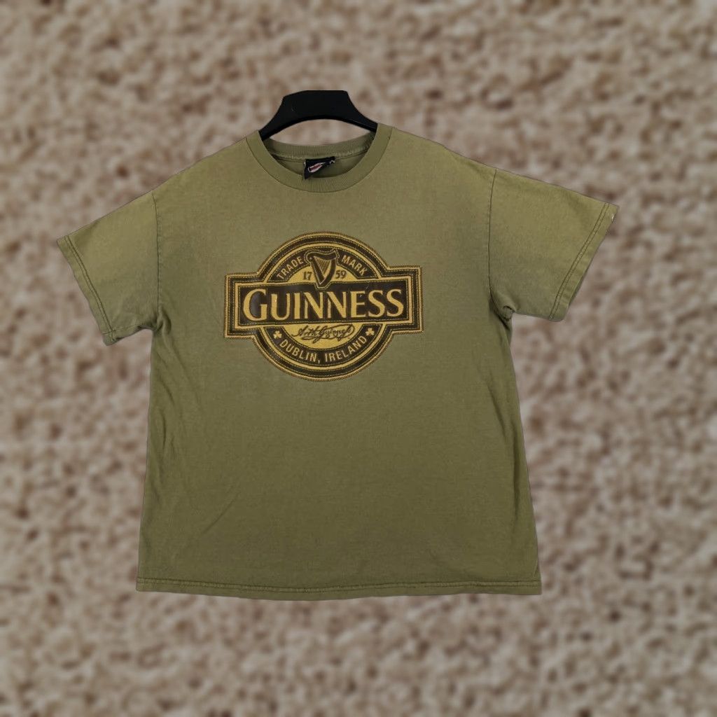 Vintage Guinness Shirt Men Adult Medium Green Short Sleeve Crew Neck Logo Beer Shirt Size US M / EU 48-50 / 2 - 1 Thumbnail