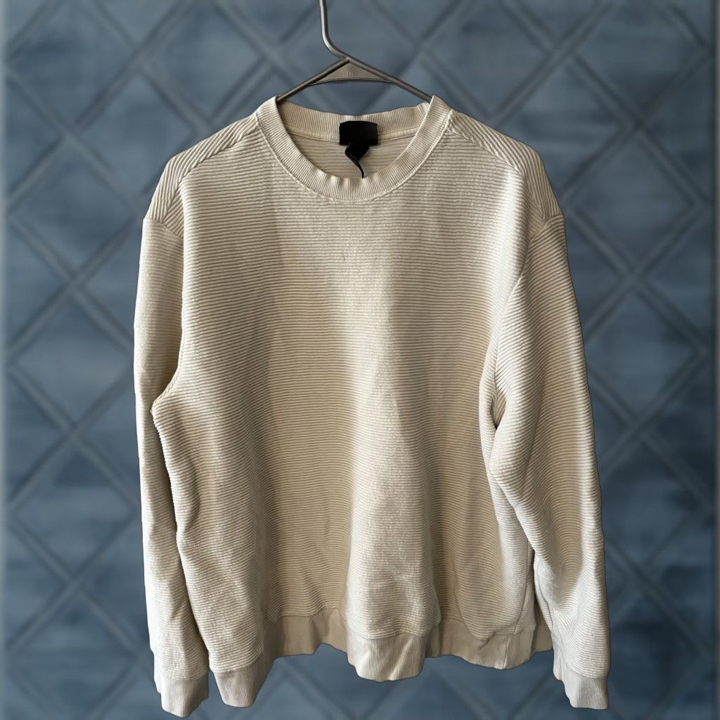 H&M H&M Mens Sweatshirt XL White Fleece Regular Fit Crew Neck Pullover Sweatshirt Men XL White Fleece Regular Fit Crew Neck Pullover Size US XL / EU 56 / 4 - 1 Thumbnail