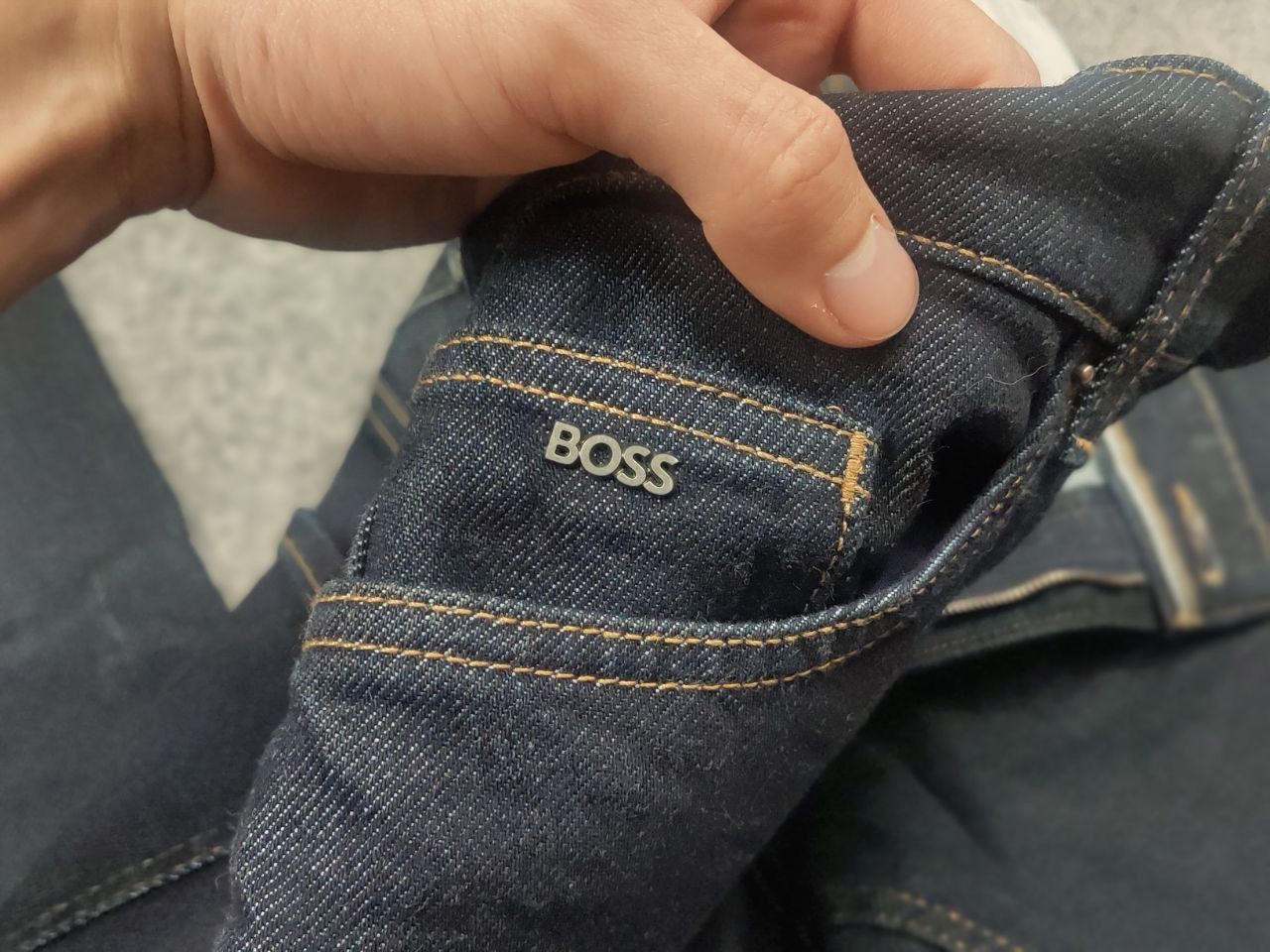 Hugo Boss Hugo Boss Delaware 3 slim fit Dark Blue Cotton Denim Jeans Size US 36 / EU 52 - 12 Thumbnail