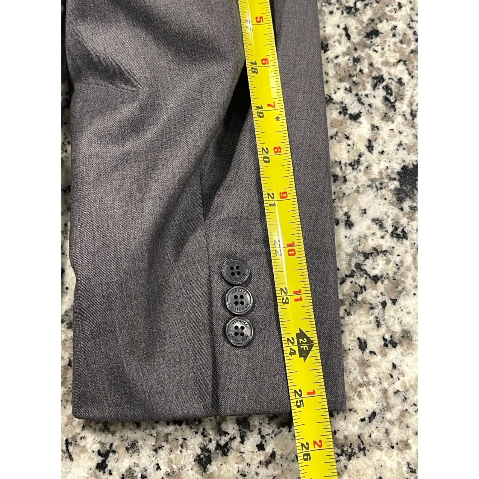 Vintage VERSACE COLLECTION Blazer Mens 54 Gray Wool 2-Button Notch Lapel Classic Single-Breasted 4-Button Sleeve Hole Big & Tall Mens Size 54 Gray 90s? Size 54R - 6 Thumbnail
