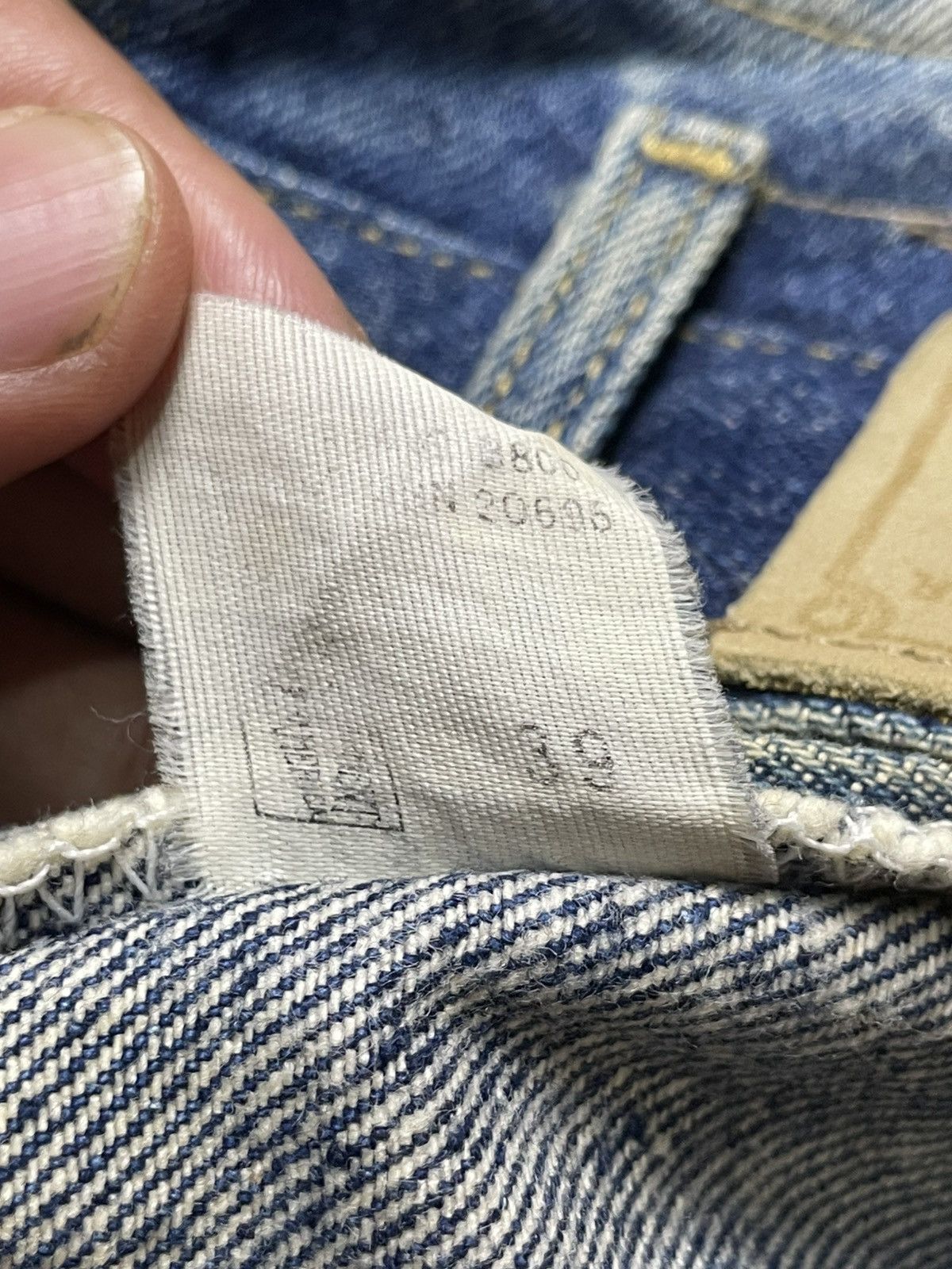 Lee × Vintage Vintage LEE Distressed Denim Ripped Jeans (92) Size US 28 / EU 44 - 9 Thumbnail
