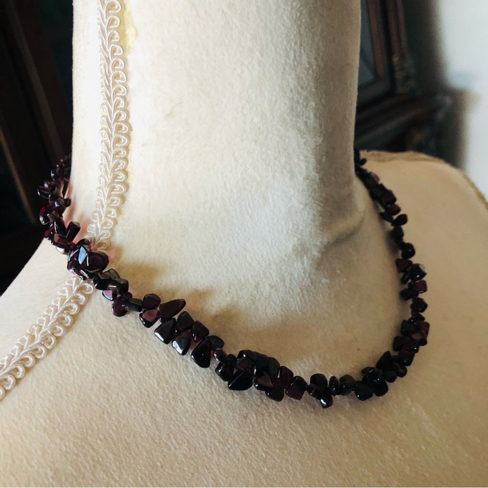 Vintage Vintage genuine almandine garnet barrel clasp necklace Size ONE SIZE - 3 Thumbnail