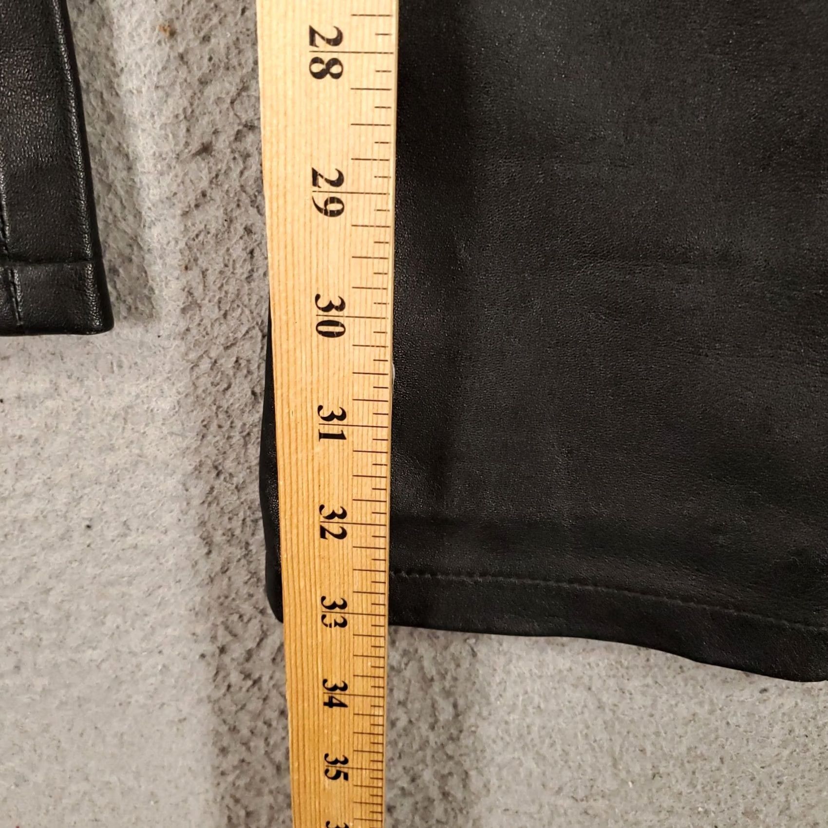 Vintage VINTAGE Hugo Buscati Leather Pants Womens Size 8 Black Slim Straight High Rise 33 Inseam Pockets Zipper Dry Clean Only Fashion Designer 90s/Planner? Size 30" / US 8 / IT 44 - 4 Thumbnail