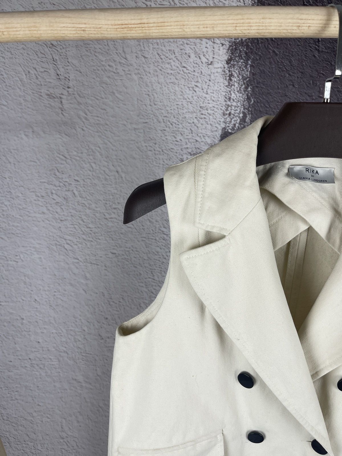 Designer Rika by Ulrika Lundgren double breasted sleeveless coat Size S / US 4 / IT 40 - 8 Thumbnail