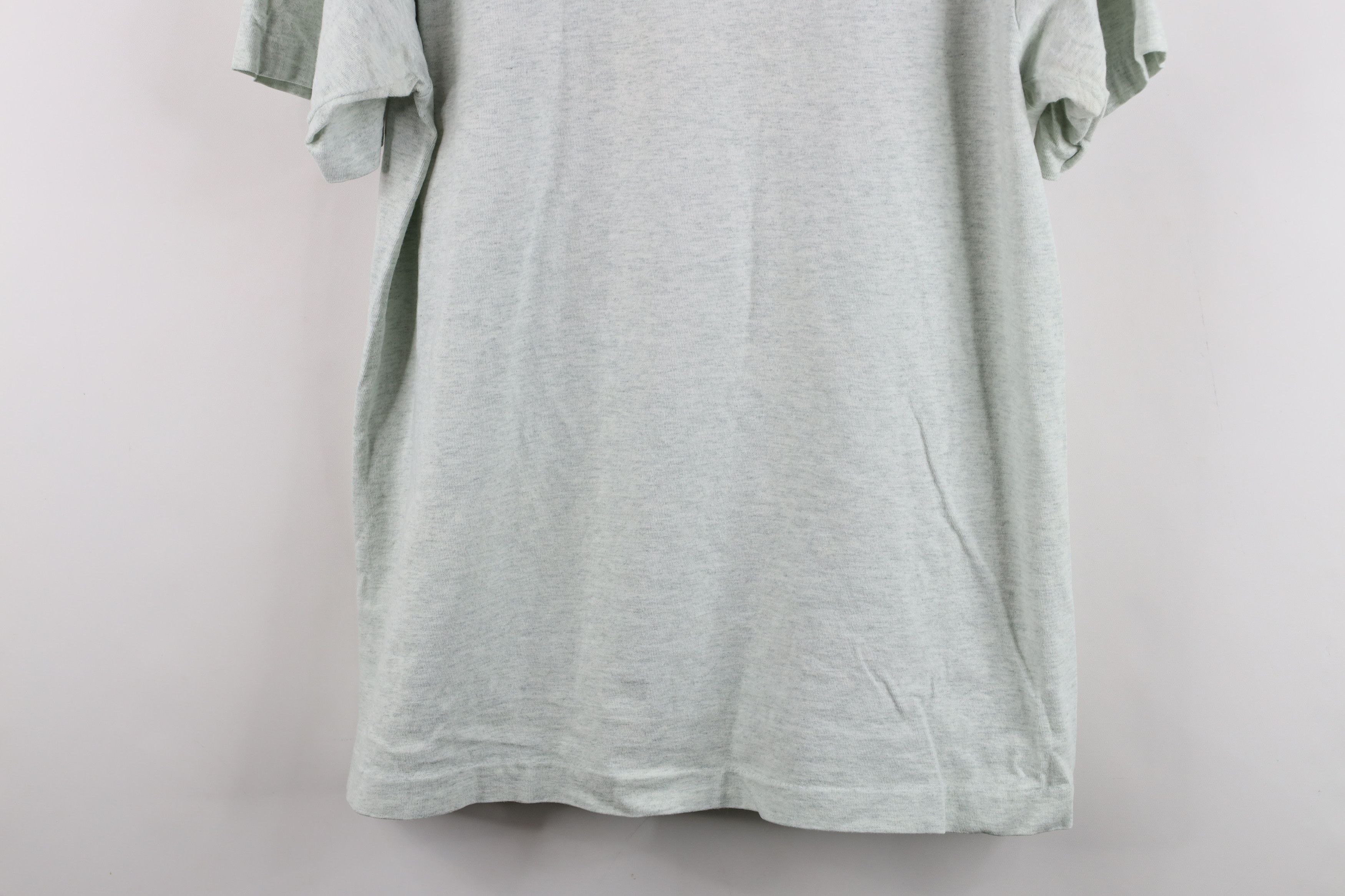 Vintage Vintage 90s Slovakia Slovensko T-Shirt Heather Gray USA Size US L / EU 52-54 / 3 - 13 Thumbnail