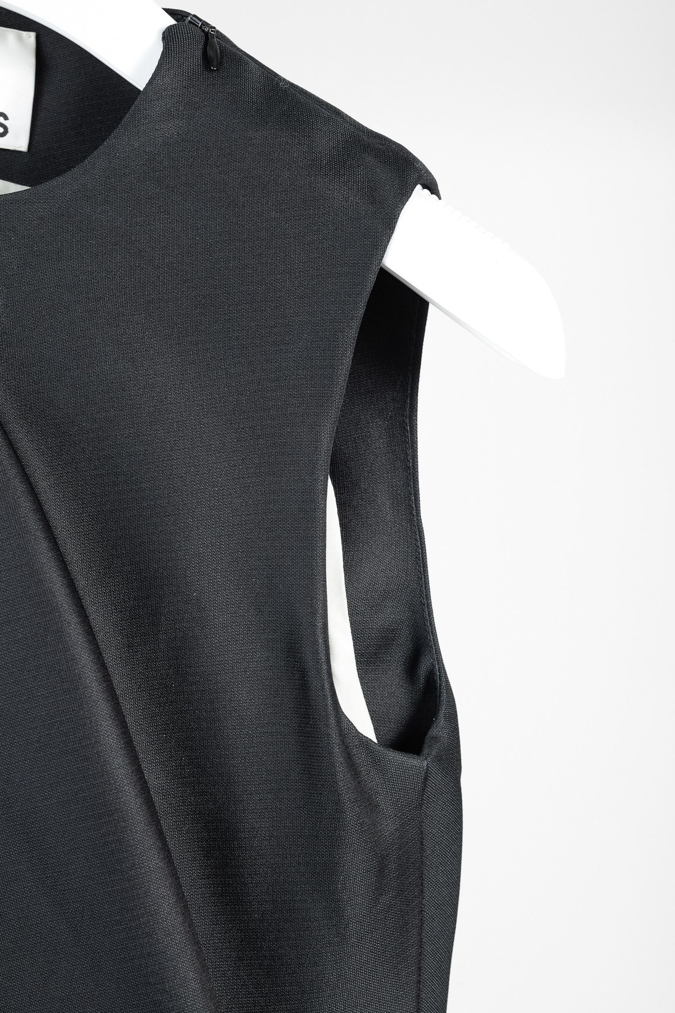 Acne Studios Acne Studios Capron H Silk Black Silk Sleeveless Bow Top Size XS / US 0-2 / IT 36-38 - 5 Thumbnail