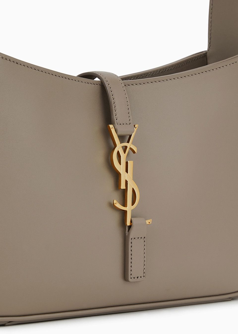 Saint Laurent Paris os11x0526 Size: OS / Le 5 à 7 Leather Shoulder Bag in Taupe Size ONE SIZE - 3 Thumbnail