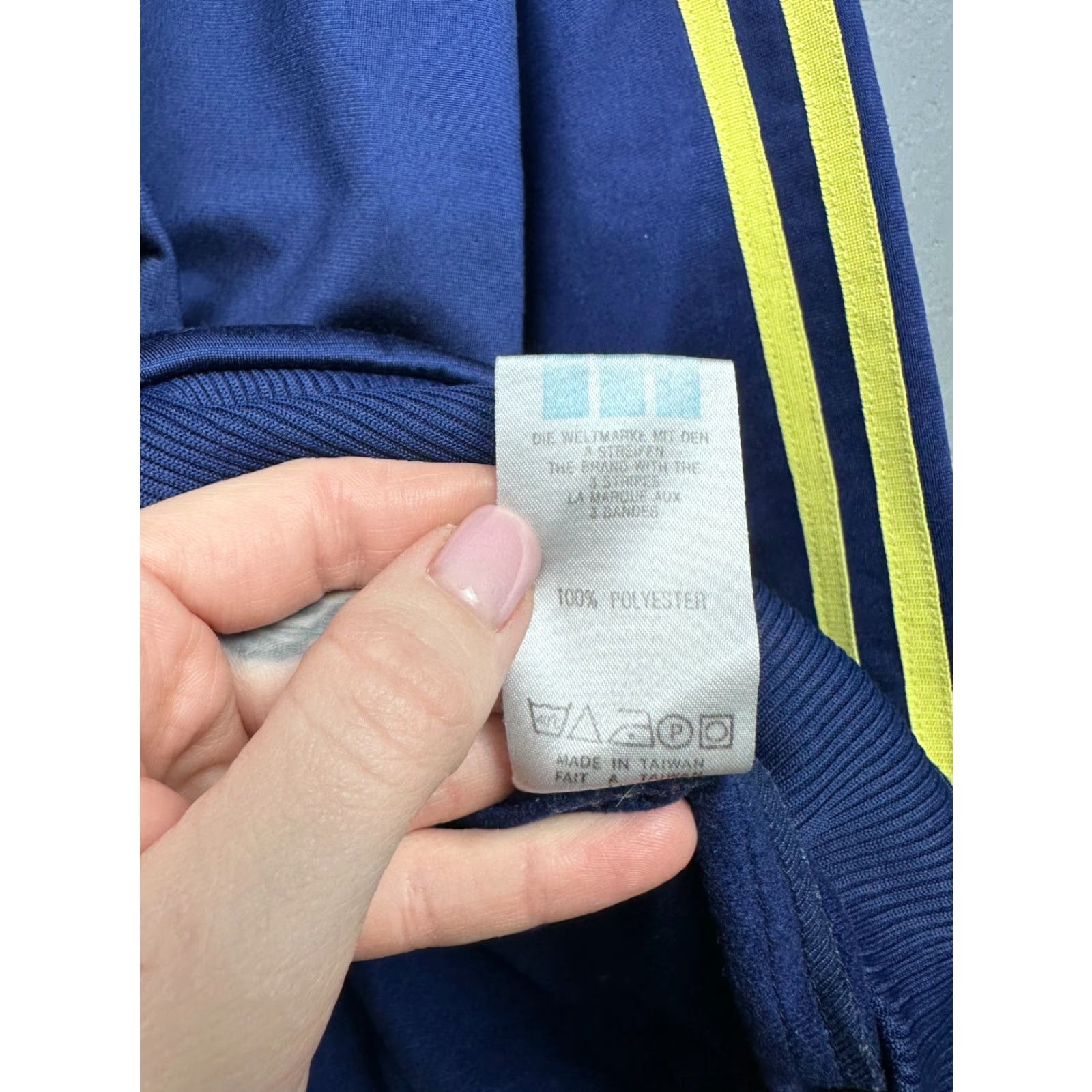 Adidas VINTAGE Adidas Track Jacket Mens XL Blue Retro Full Zip Adidas Originals Shirt Jacket Mens XL Blue Track Jacket Mens XL Blue Track Jacket Mens XL Blue Size US XL / EU 56 / 4 - 7 Thumbnail