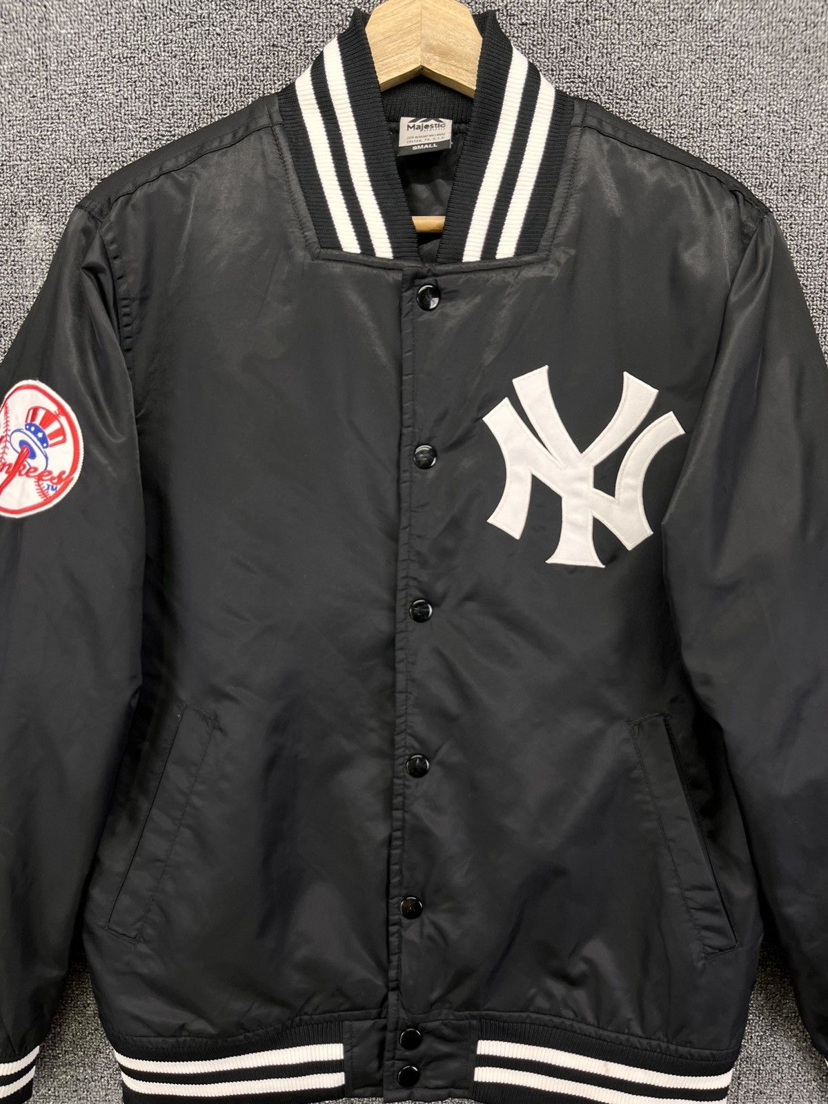 Majestic Vintage New York Yankees MLB Button Up Varsity Jacket Size US S / EU 44-46 / 1 - 5 Thumbnail