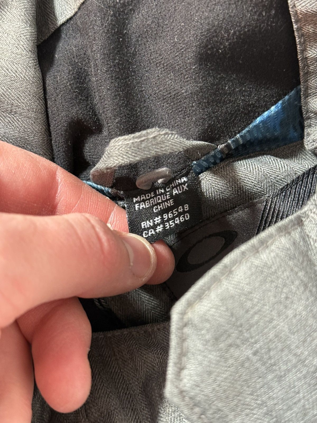 Oakley Y2K Oakley Gray Ski Jacket Size US L / EU 52-54 / 3 - 8 Thumbnail