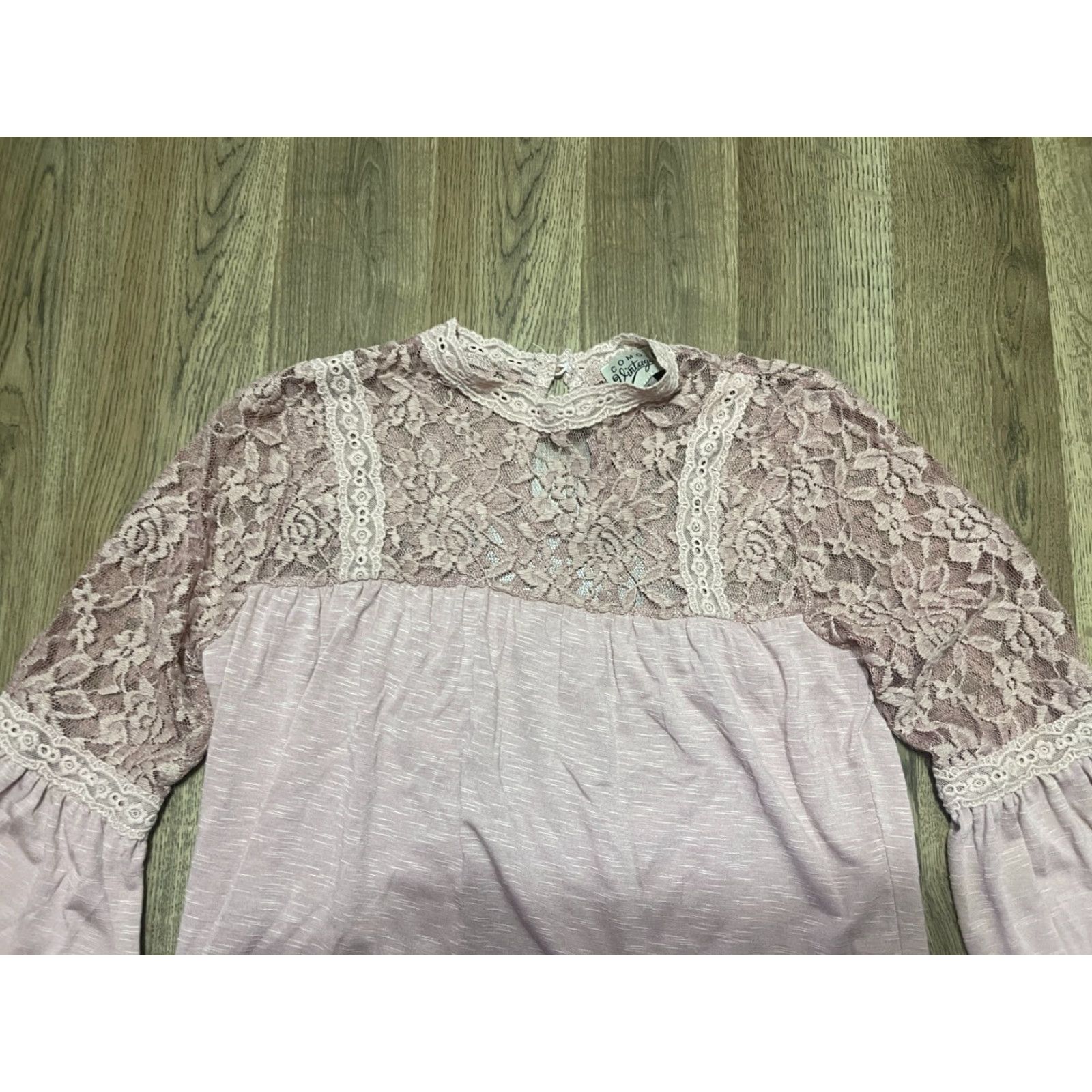 Bell VINTAGE Como Shirt, Women’s Size Small, Pink Lace Top, 3/4 Bell Sleeve, T-Shirt, Womens Size S / US 4 / IT 40 - 5 Thumbnail