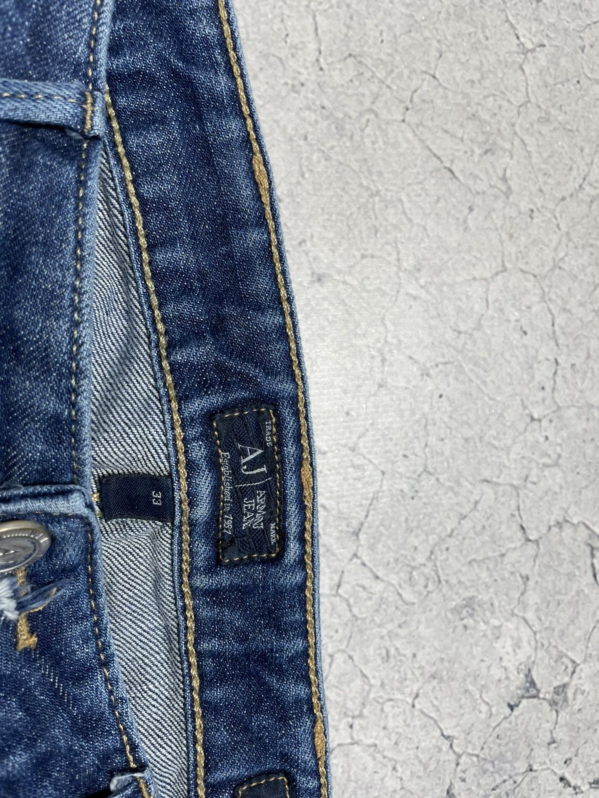 Emporio Armani Emporio Armani Denim Big Logo Rare Luxury Jeans Size 33x32 Size US 32 / EU 48 - 7 Thumbnail