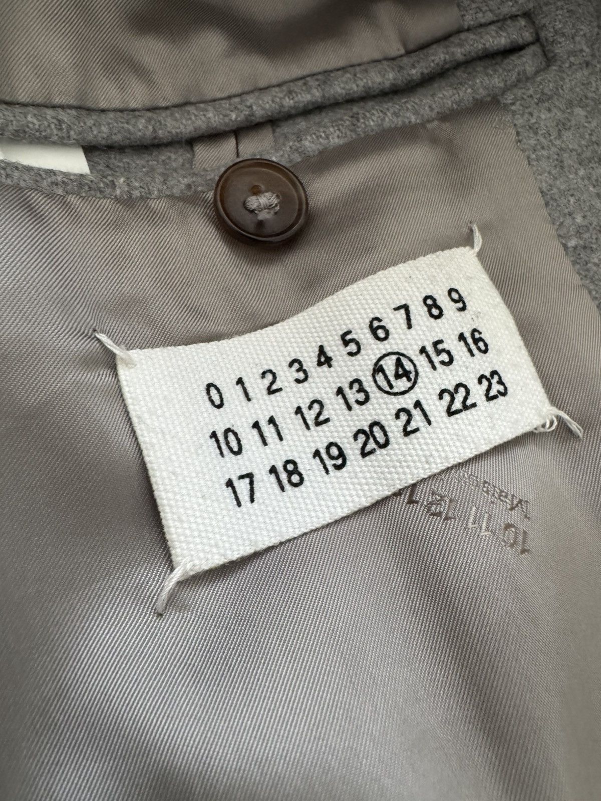 Maison Margiela Maison Martin Margiela Wool Overcoat Grey Size US M / EU 48-50 / 2 - 6 Thumbnail