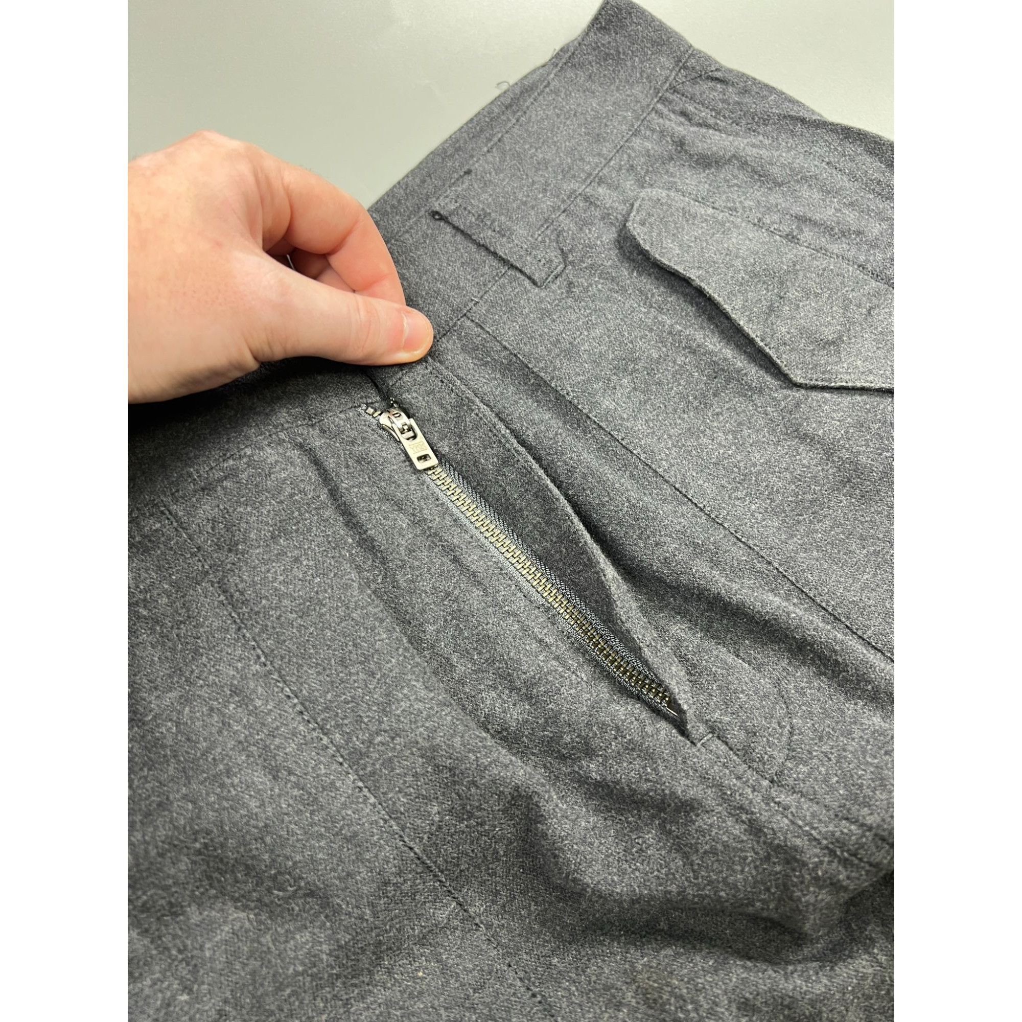 Helmut Lang Helmut Lang Gray Cotton Cargo Jogger Pants (Y0985) Size US 32 / EU 48 - 7 Thumbnail