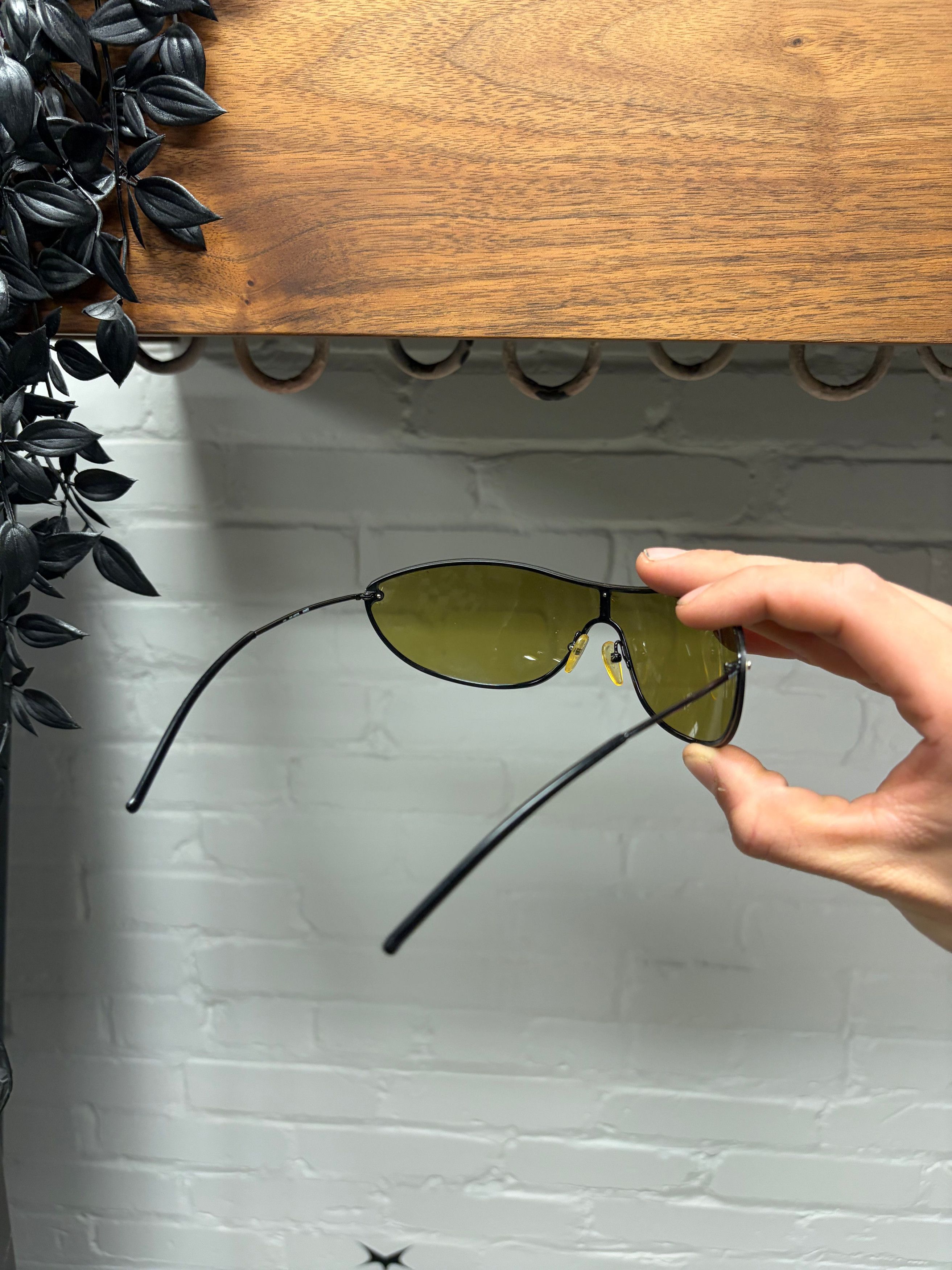 Gucci 2000s Gucci Rimless Green Tinted Silver Frame Sunglasses Size ONE SIZE - 4 Thumbnail