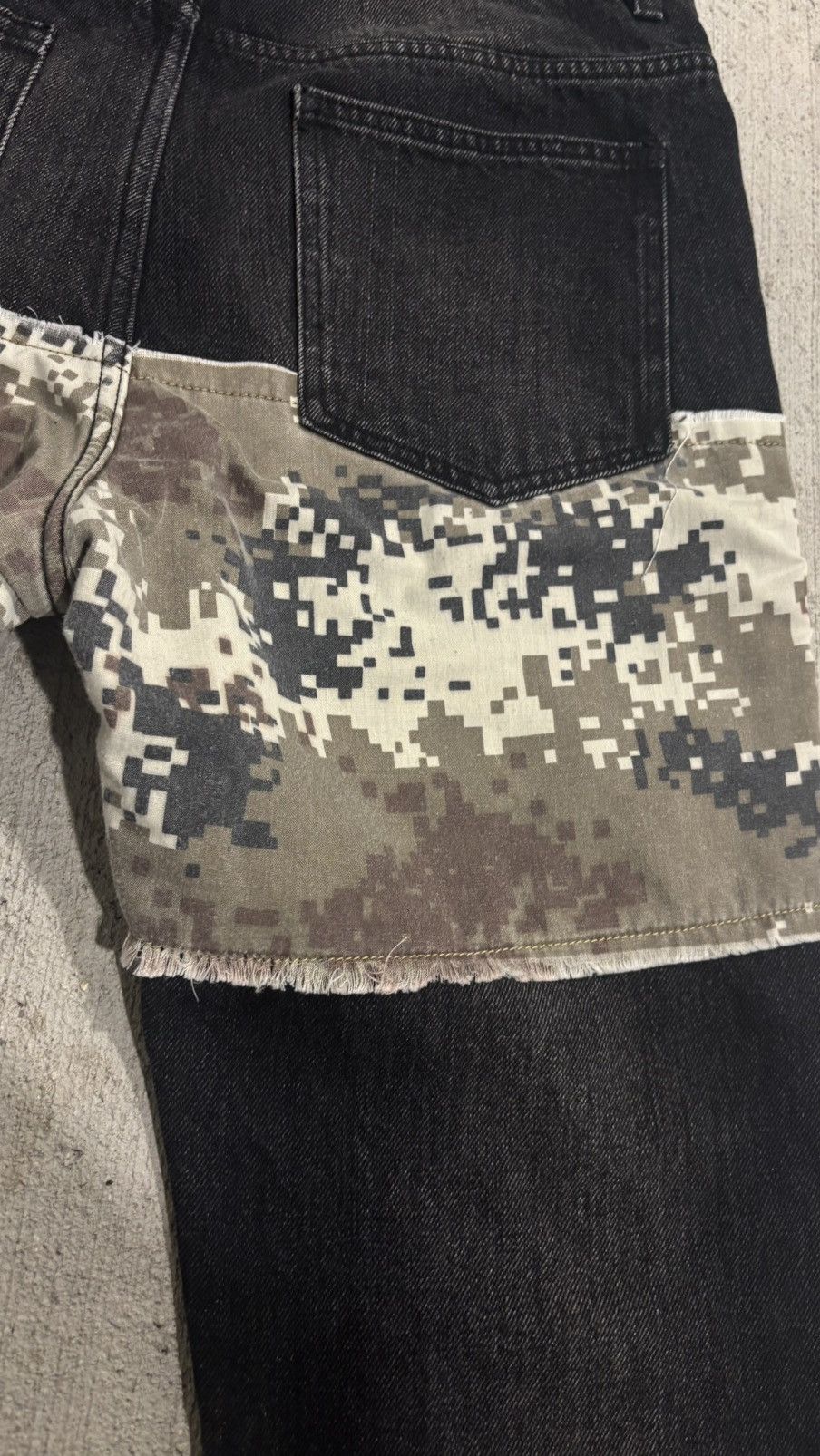 Other Nothing Into Something Digital Camo Denim Size US 34 / EU 50 - 11 Thumbnail