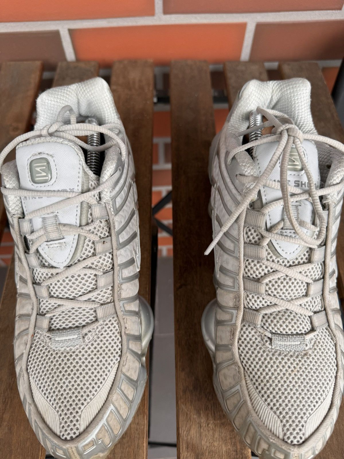 Nike × Vintage 00s Nike Shox “Pure Platinum Metallic Chrome” Sneakers Size US 9.5 / EU 42-43 - 4 Thumbnail