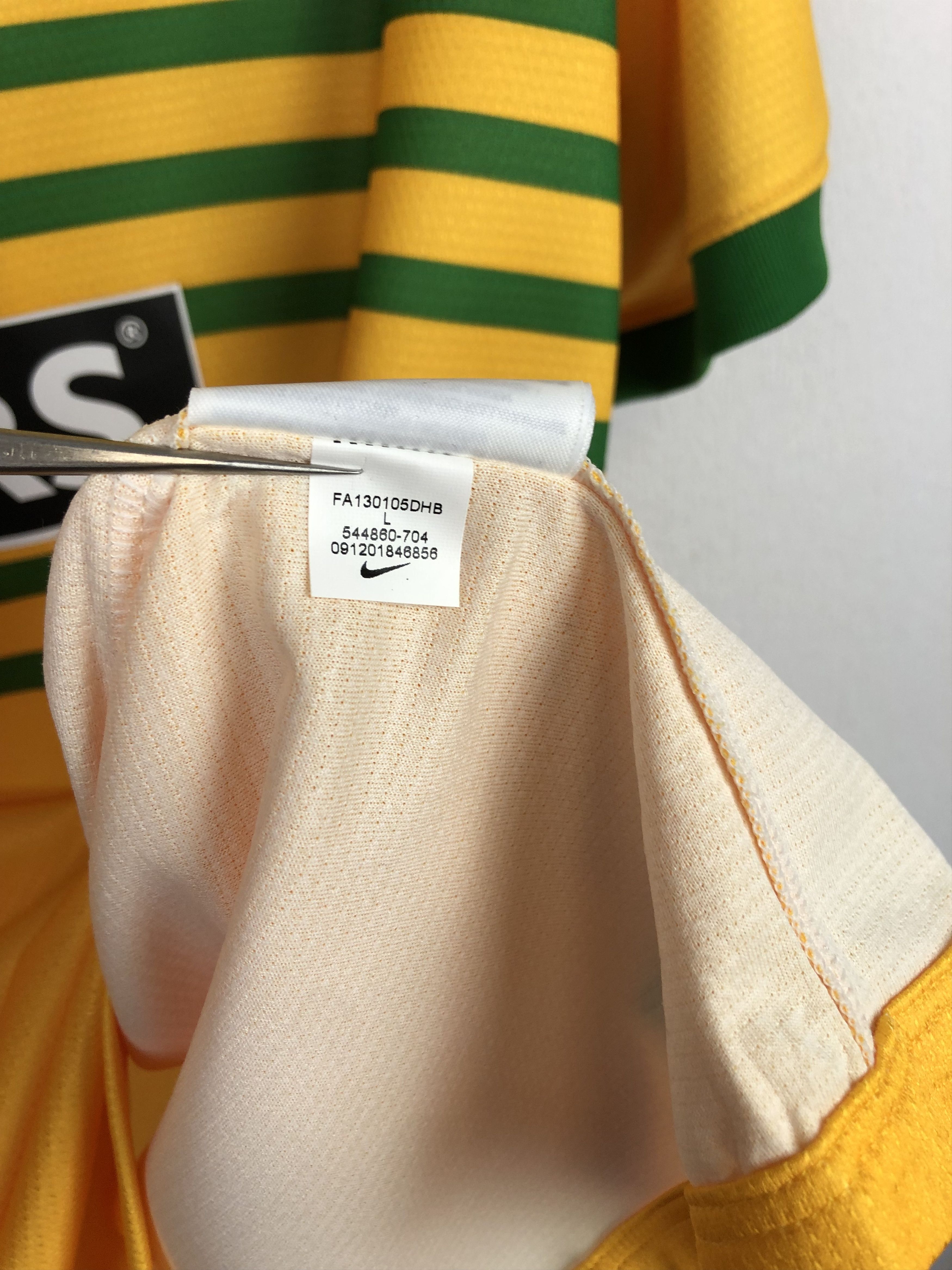Nike Celtic football shirt 2013 Soccer Nike Jersey Trikot New Size US L / EU 52-54 / 3 - 9 Thumbnail