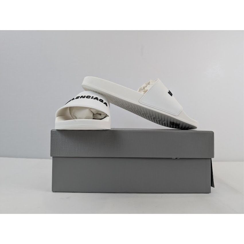 Balenciaga o1rshd1 Rubber Logo Pool Slide Sandals in White / Black 45 Size US 12 / EU 45 - 19 Thumbnail