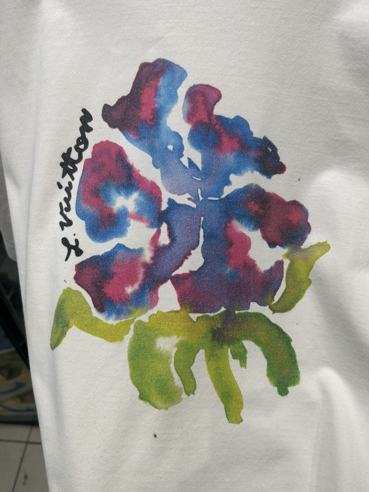 Louis Vuitton Louis vuitton printed flower tee Size US L / EU 52-54 / 3 - 2 Thumbnail