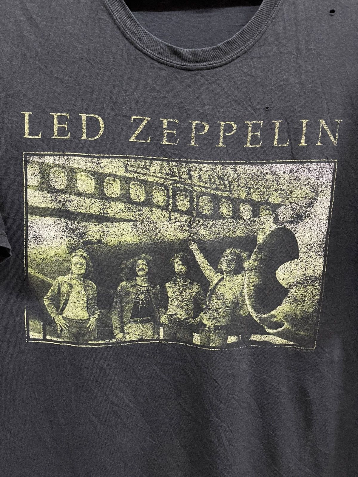 Band Tees Vintage Y2K Distressed Led Zeppelin🔥🔥🔥 Size US L / EU 52-54 / 3 - 2 Thumbnail