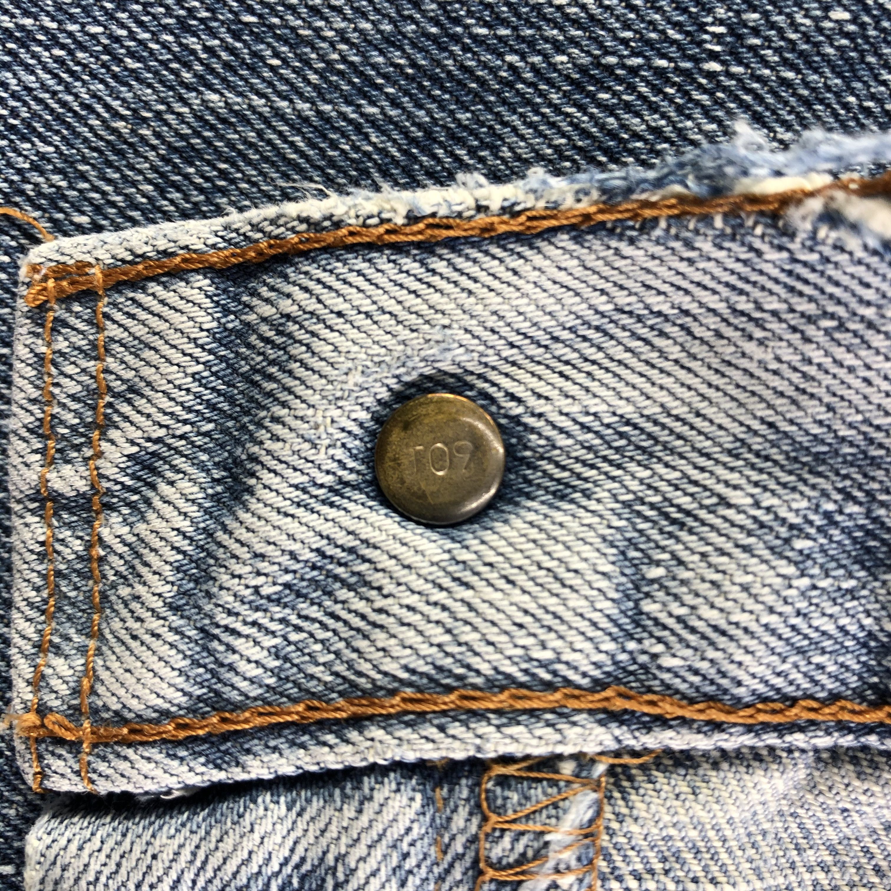 Levi's × Vintage Vintage 90s Blue Wash Levis 505 Jeans-JM3283 Size US 32 / EU 48 - 9 Thumbnail