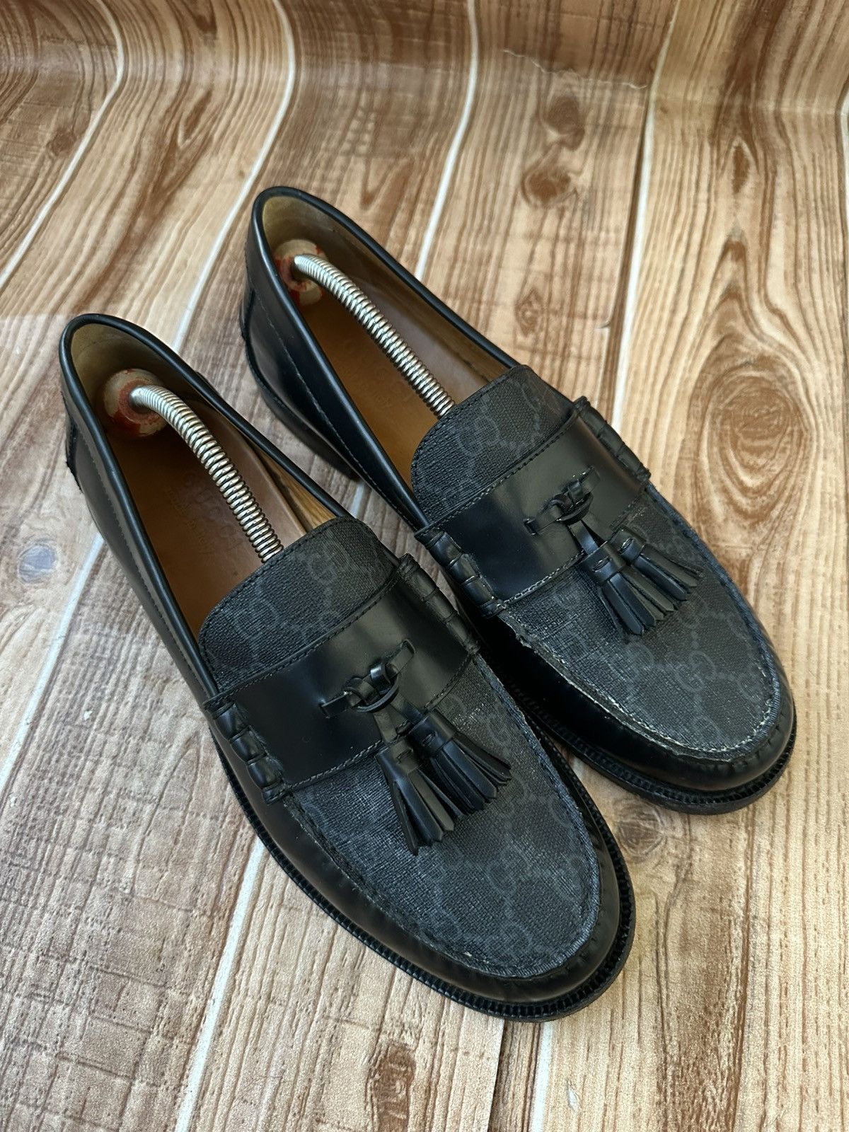 Gucci Gucci GG Logo Black Tassel Leather Loafers Size US 9.5 / EU 42-43 - 3 Thumbnail