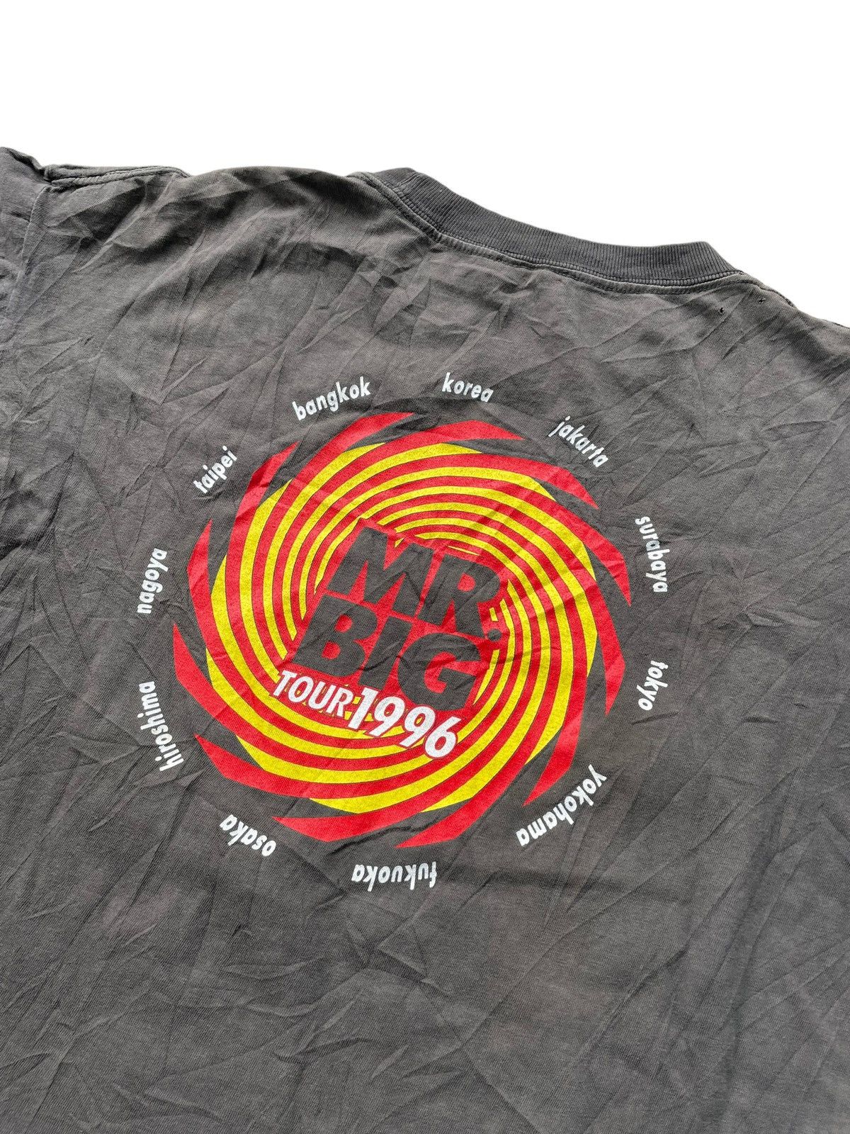 Vintage VTG 1996 Mr Big Japan Tour Faded Distresed Size US L / EU 52-54 / 3 - 10 Thumbnail