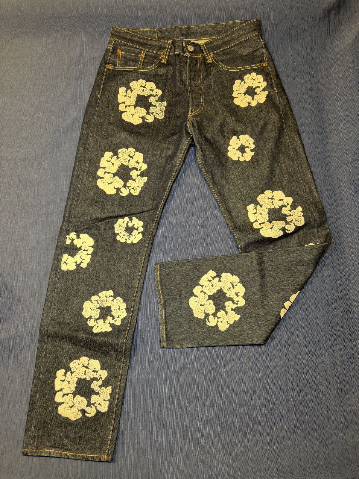 DENIM TEARS × Levi's Denim Tears Cotton Wreath Raw Denim Size US 31 - 1 Thumbnail