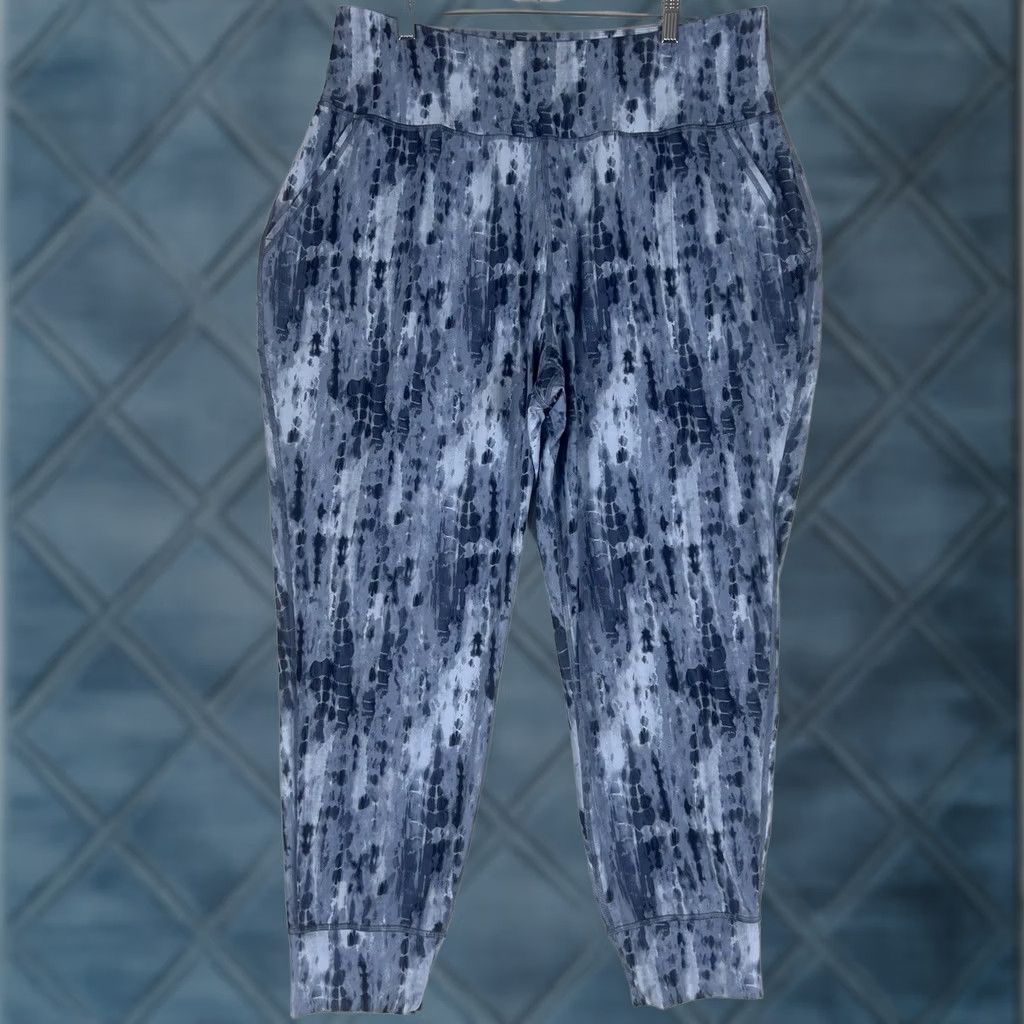 Old Navy Old Navy Leggings Womens 2XL Blue Abstract All Over Print Activewear Jogger Elastic Breathable Pockets Stretch Plus Size Clothing Womens Size 40" / US 18 - 1 Thumbnail
