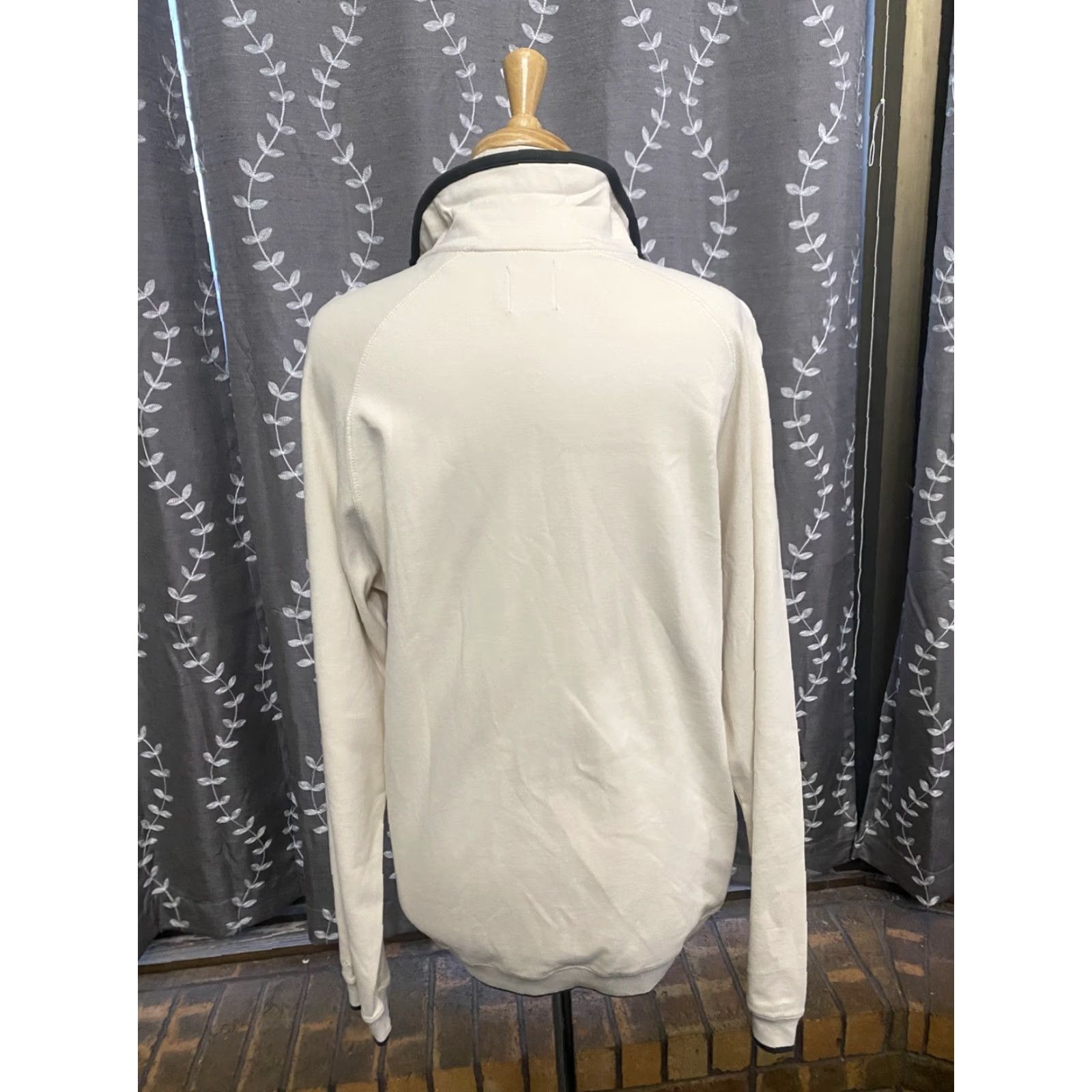 Vintage Trump Golf Quarter Zip Pullover Sweatshirt Ivory Men’s Size Medium fleece knit Mock Neck 1/4 Zip All Seasons Breathing Regular Mens Size US XL / EU 56 / 4 - 3 Thumbnail