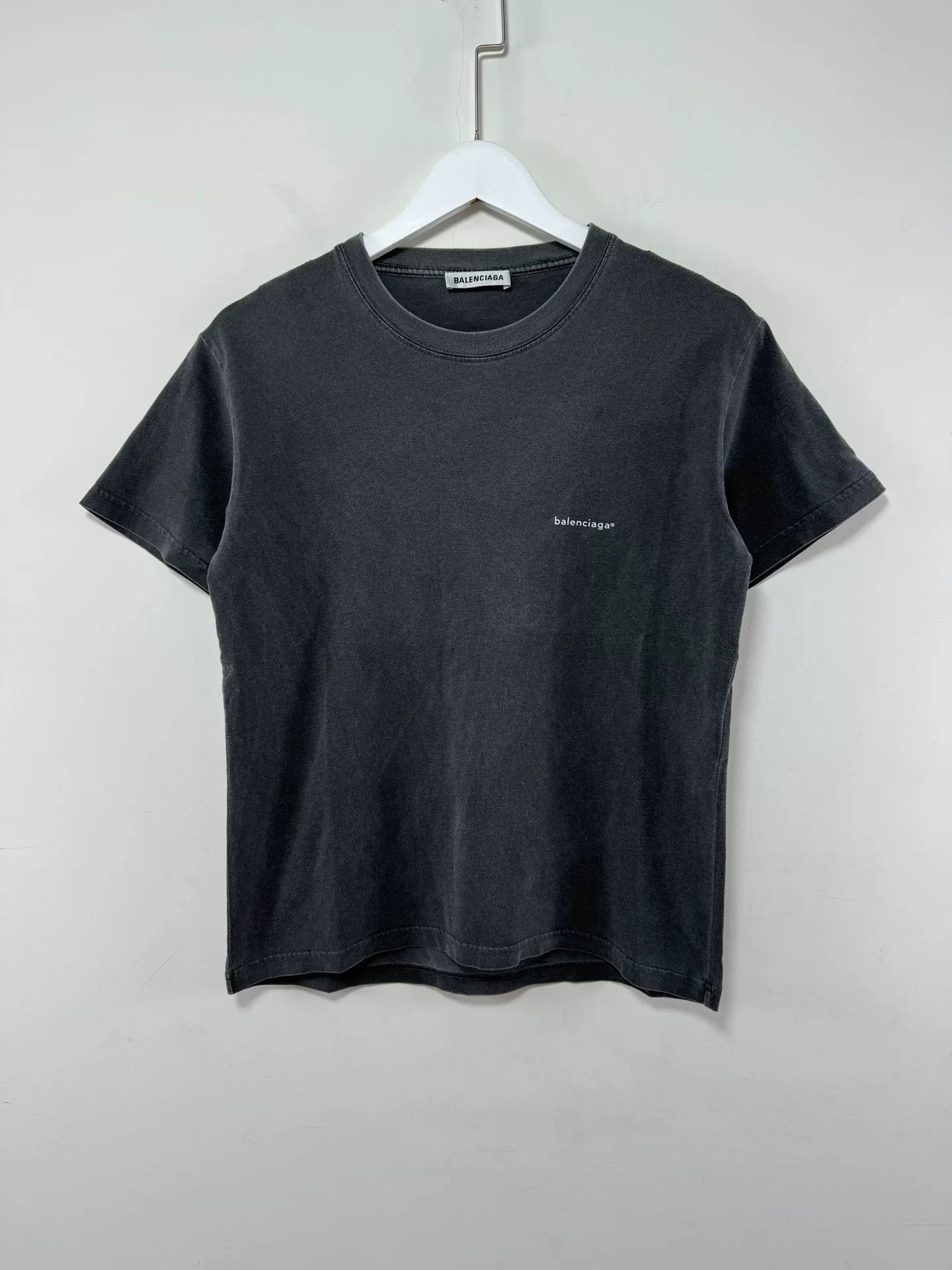 Balenciaga Balenciaga Small Logo Wash Tee Size M Size US M / EU 48-50 / 2 - 1 Thumbnail
