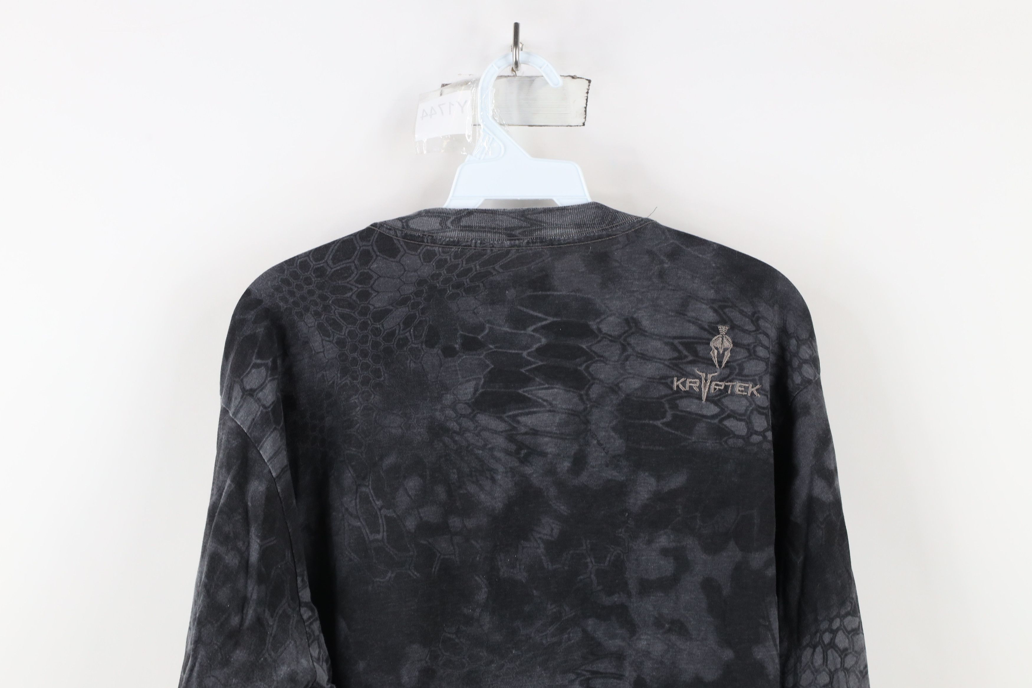 Vintage Kryptek Faded Typhon Camouflage Long Sleeve T-Shirt Cotton Size US XL / EU 56 / 4 - 11 Thumbnail