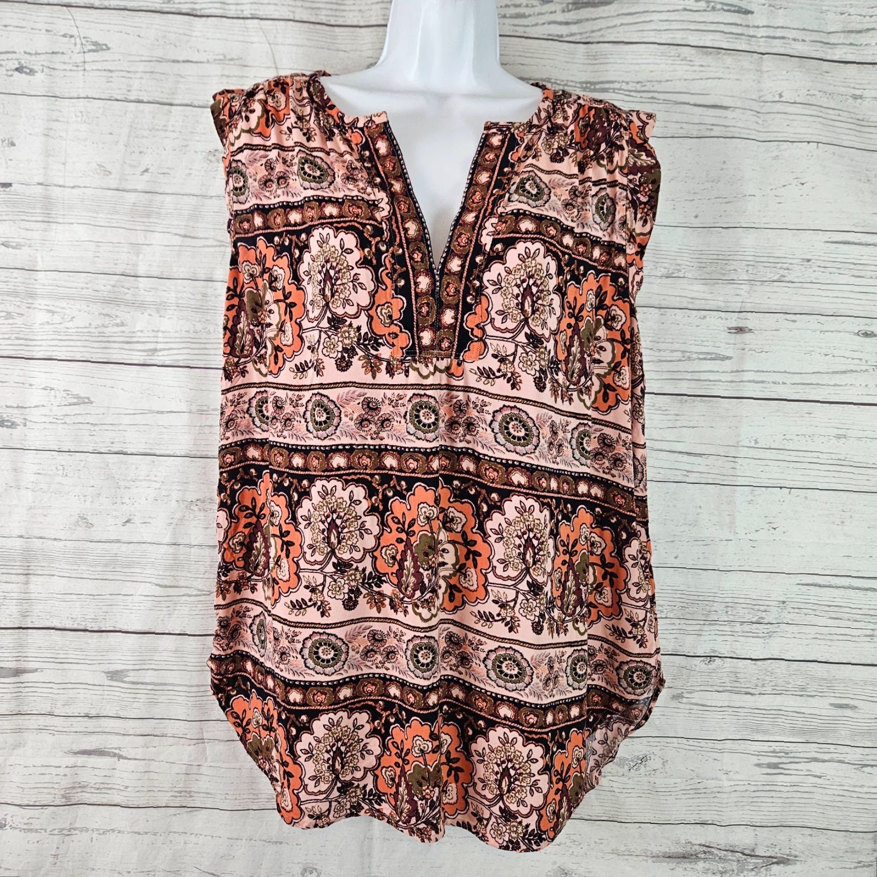 Loft Ann Taylor LOFT Womens Top Blouse Size L Pink Floral Sleeveless V-Neck Pullover Short Sleeveless? Size L / US 10 / IT 46 - 2 Thumbnail