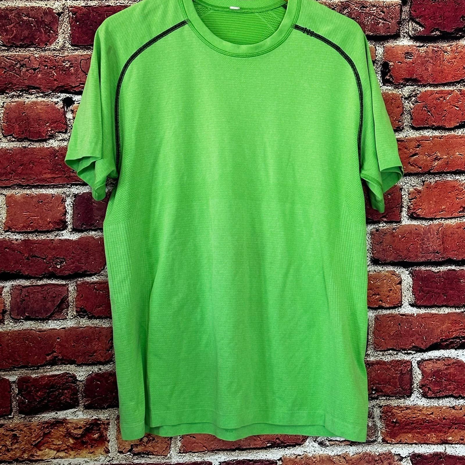 Lululemon Mens Lululemon Shirt size large Size US L / EU 52-54 / 3 - 1 Thumbnail
