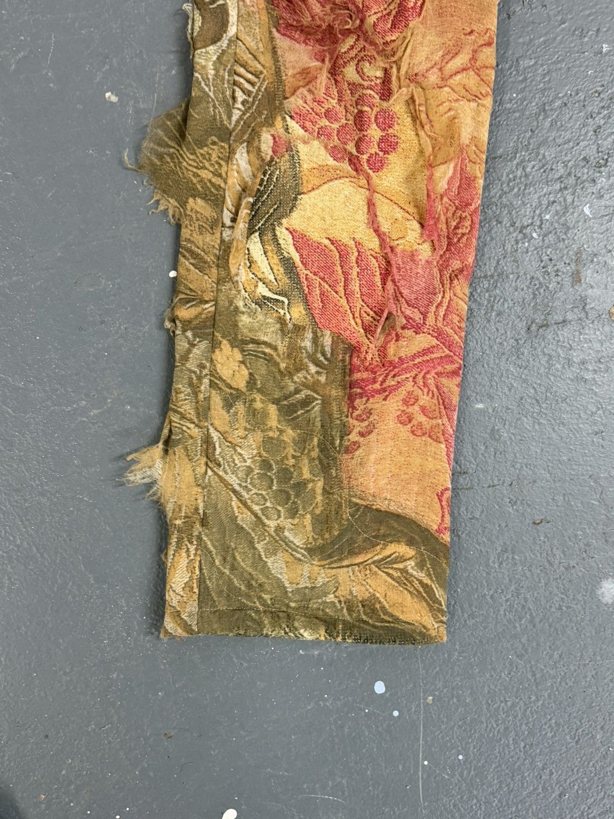 Roberto Cavalli Roberto Cavalli Fall 2001 Runway Distressed Floral Tapestry Size 24" / US 00 / IT 34 - 6 Thumbnail