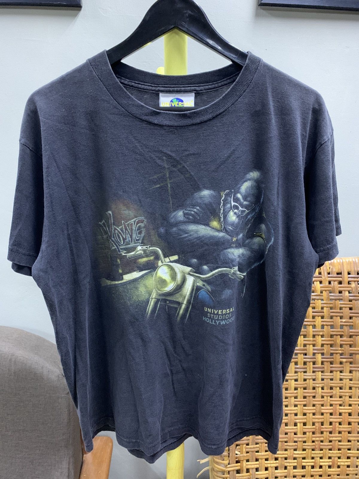 VINTAGE 90s KING KONG UNIVERSAL STUDIOS HOLLYWOOD MOVIE TEE
