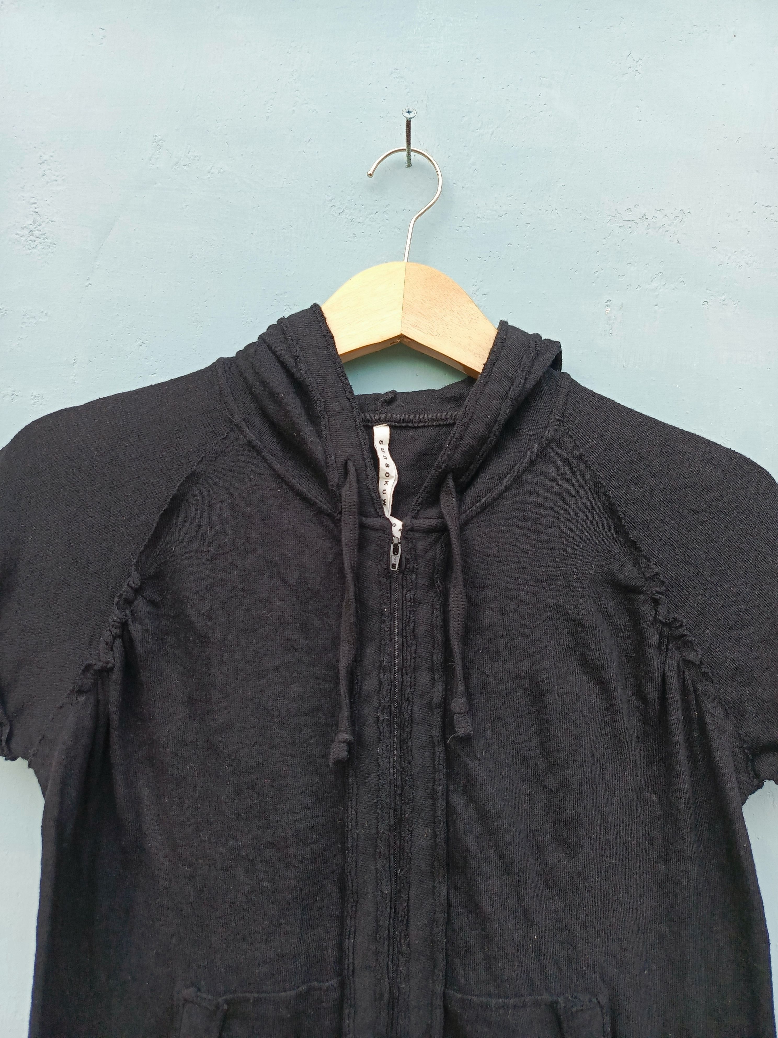Sunao Kuwahara Sunao Kuwahara Black Hooded Top – Avant Garde Stylebrand Size M / US 6-8 / IT 42-44 - 2 Thumbnail