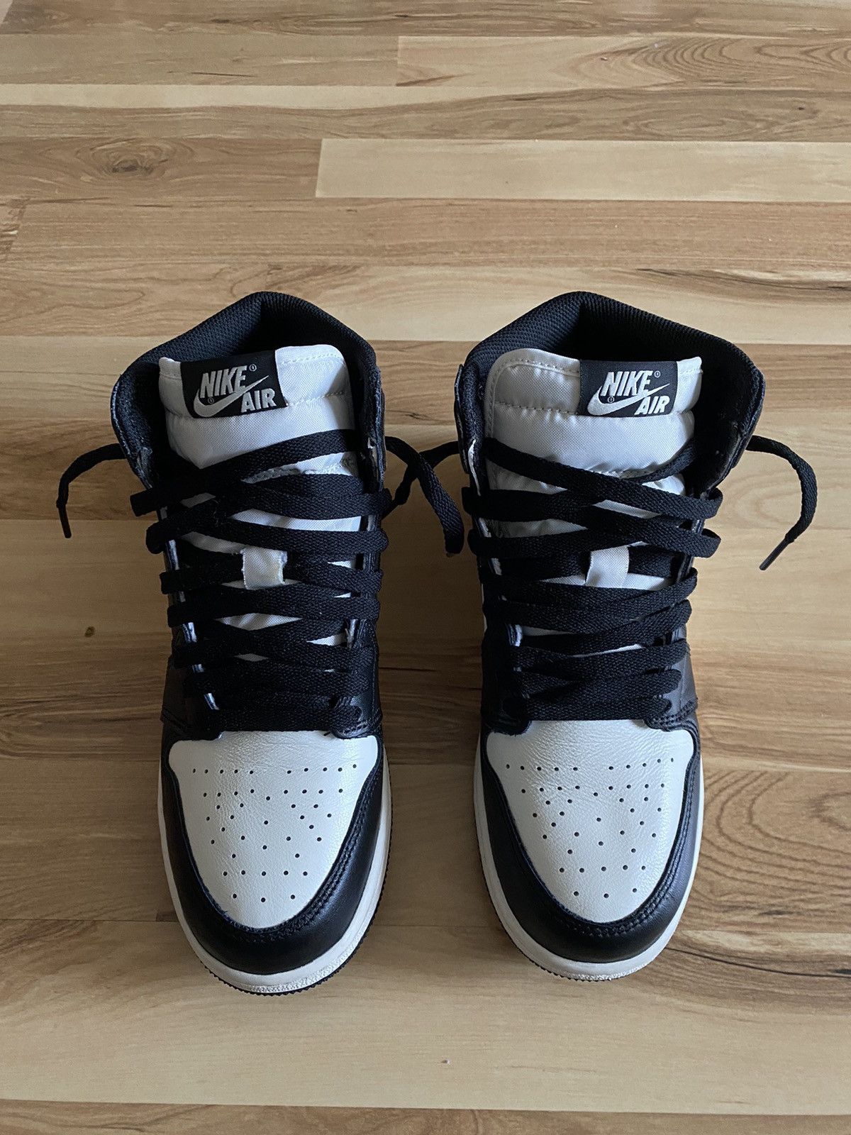 Jordan Brand Air Jordan 1 high Mocha Size US 6 / EU 39 - 3 Thumbnail