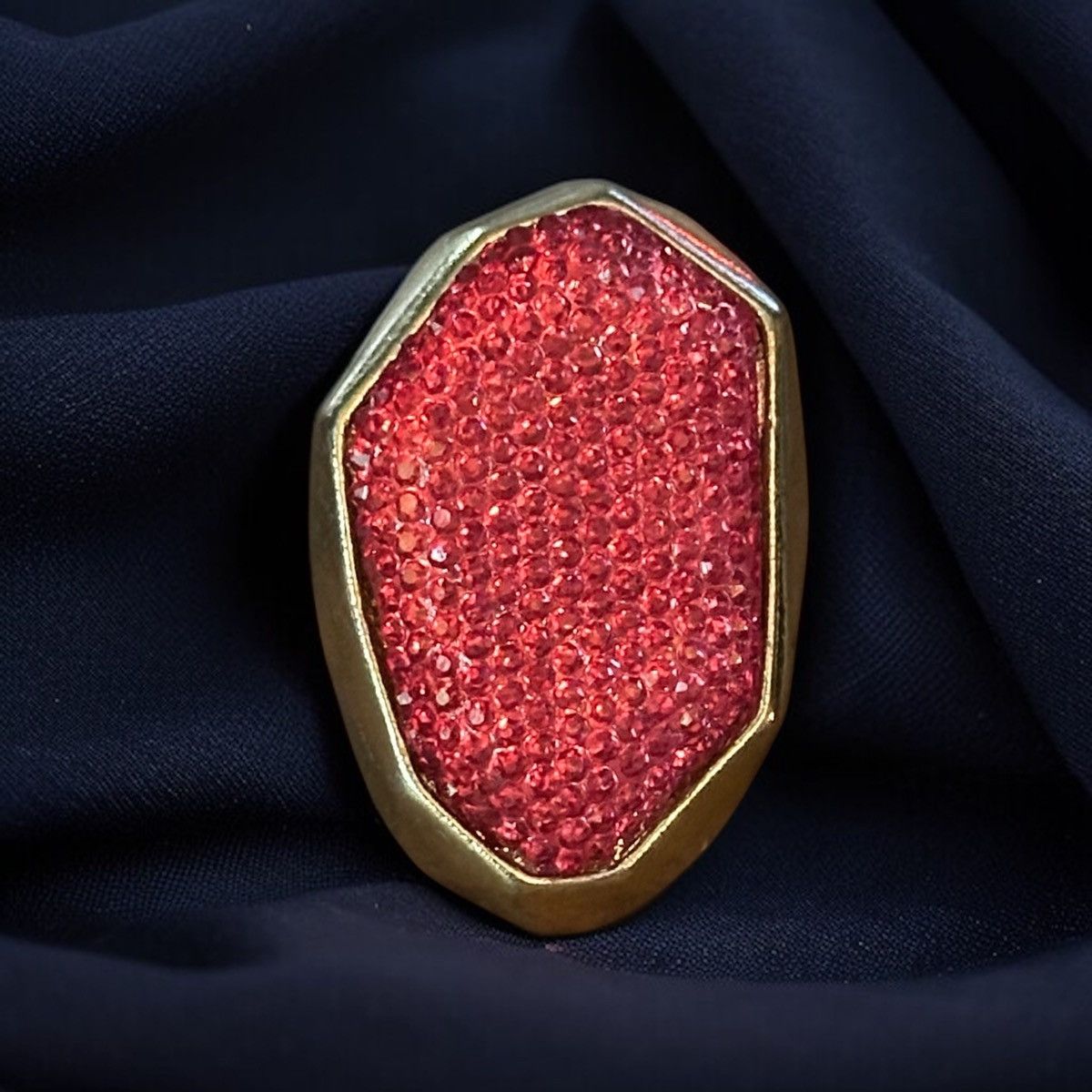 Other Gold tone asymmetrical druzy pink stretch statement ring Size ONE SIZE - 1 Thumbnail