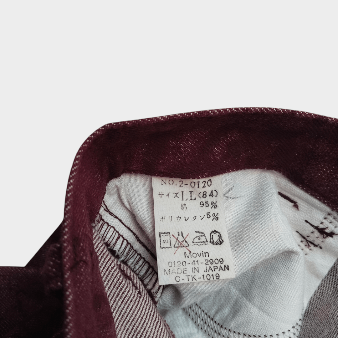 Movin cracked texture jean