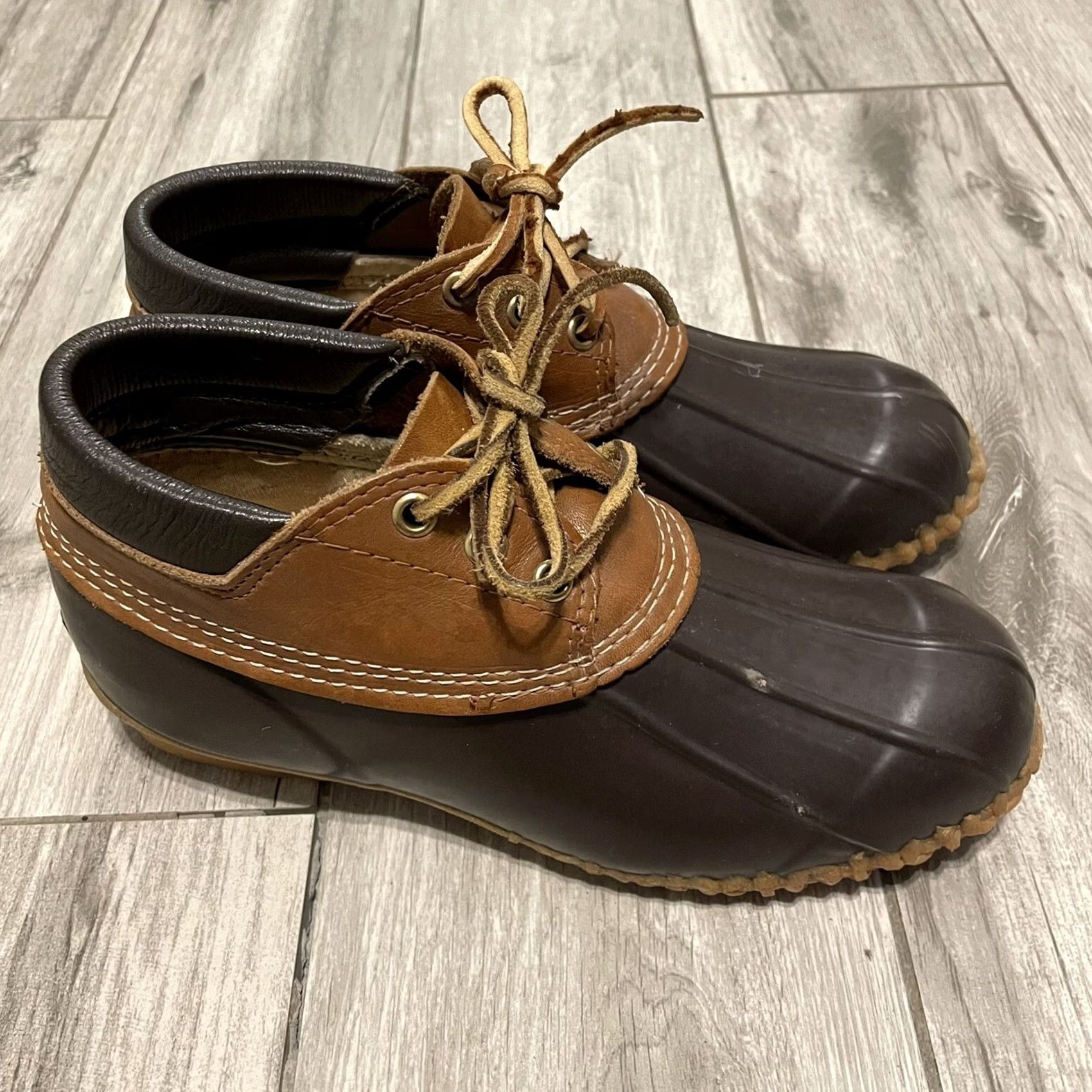 Eddie Bauer VINTAGE Eddie Bauer Low Duck Rubber Rain Boots 7M Waterproof Lace Slip On Women Boots Brown Rubber Waterproof 7M Women Boots Size US 7 / IT 37 - 3 Thumbnail