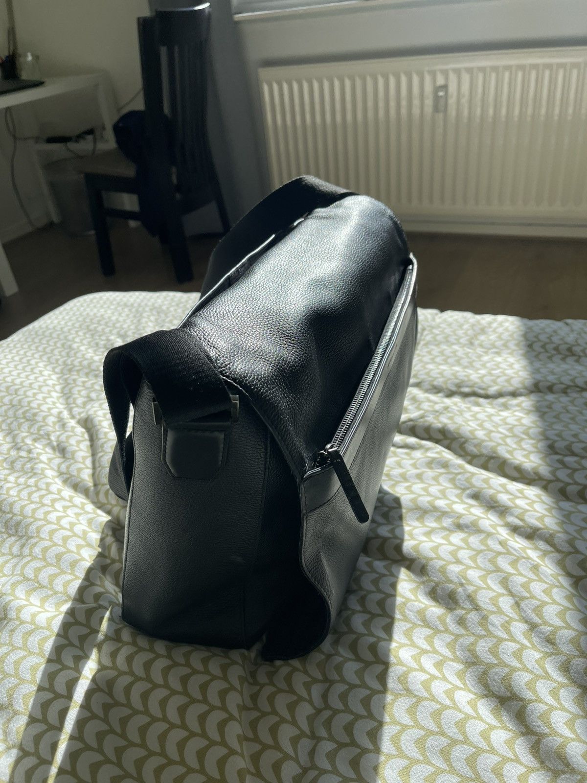 Marks & Spencer Genuine leather Messenger Bag Size ONE SIZE - 5 Thumbnail
