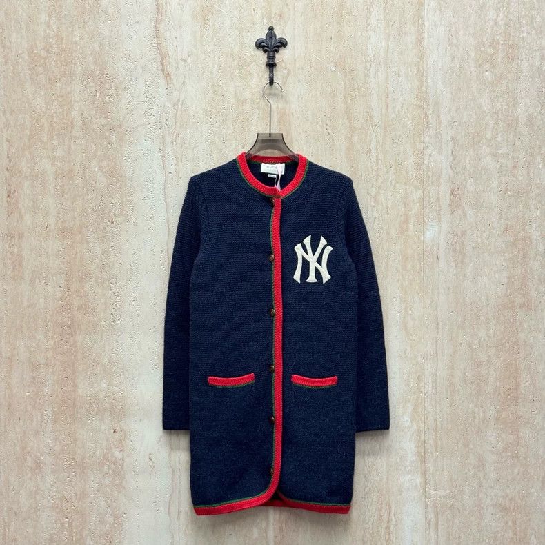 Gucci Gucci Co-branded NY alpaca hair back rhinestone letter logo Size S / US 4 / IT 40 - 1 Thumbnail