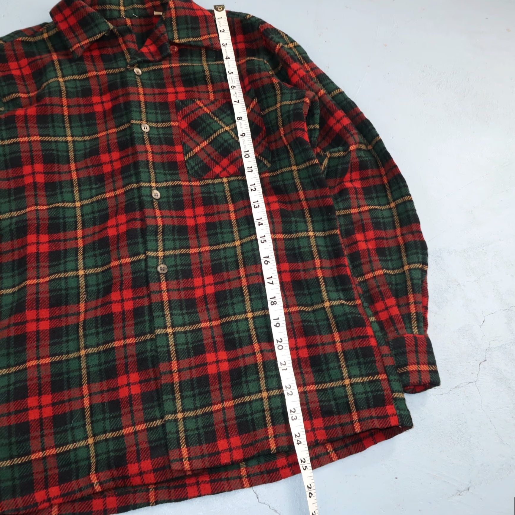 Vintage VINTAGE 60s Wool Button-Up Shirt Men Regular M Red Plaid Flannel Winter Rockabilly Size US M / EU 48-50 / 2 - 3 Thumbnail