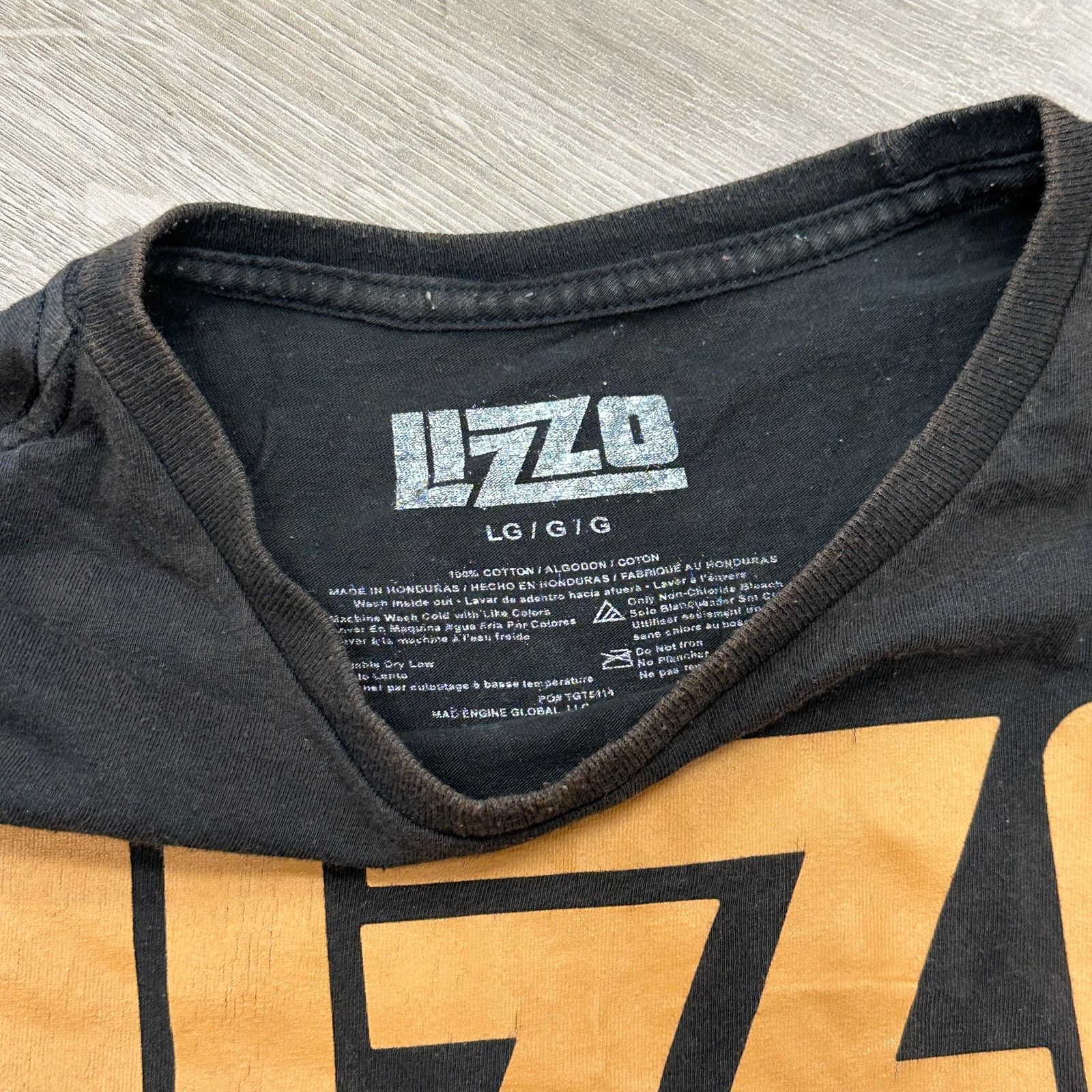 Hot Topic Lizzo Tour Promo Tee T Shirt Size Large L Black B22 Size US L / EU 52-54 / 3 - 5 Thumbnail