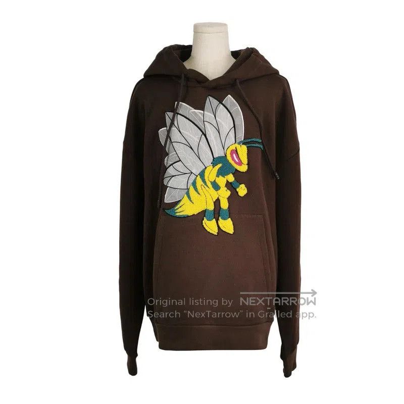 Louis Vuitton Louis Vuitton Bee Graphic Hoodie in Brown. Size US M / EU 48-50 / 2 - 1 Thumbnail